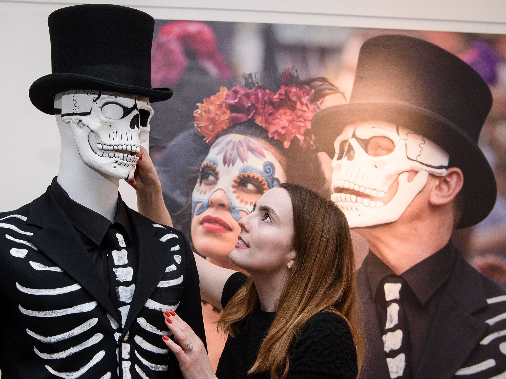 Daniel Craig's Day of the Dead costume