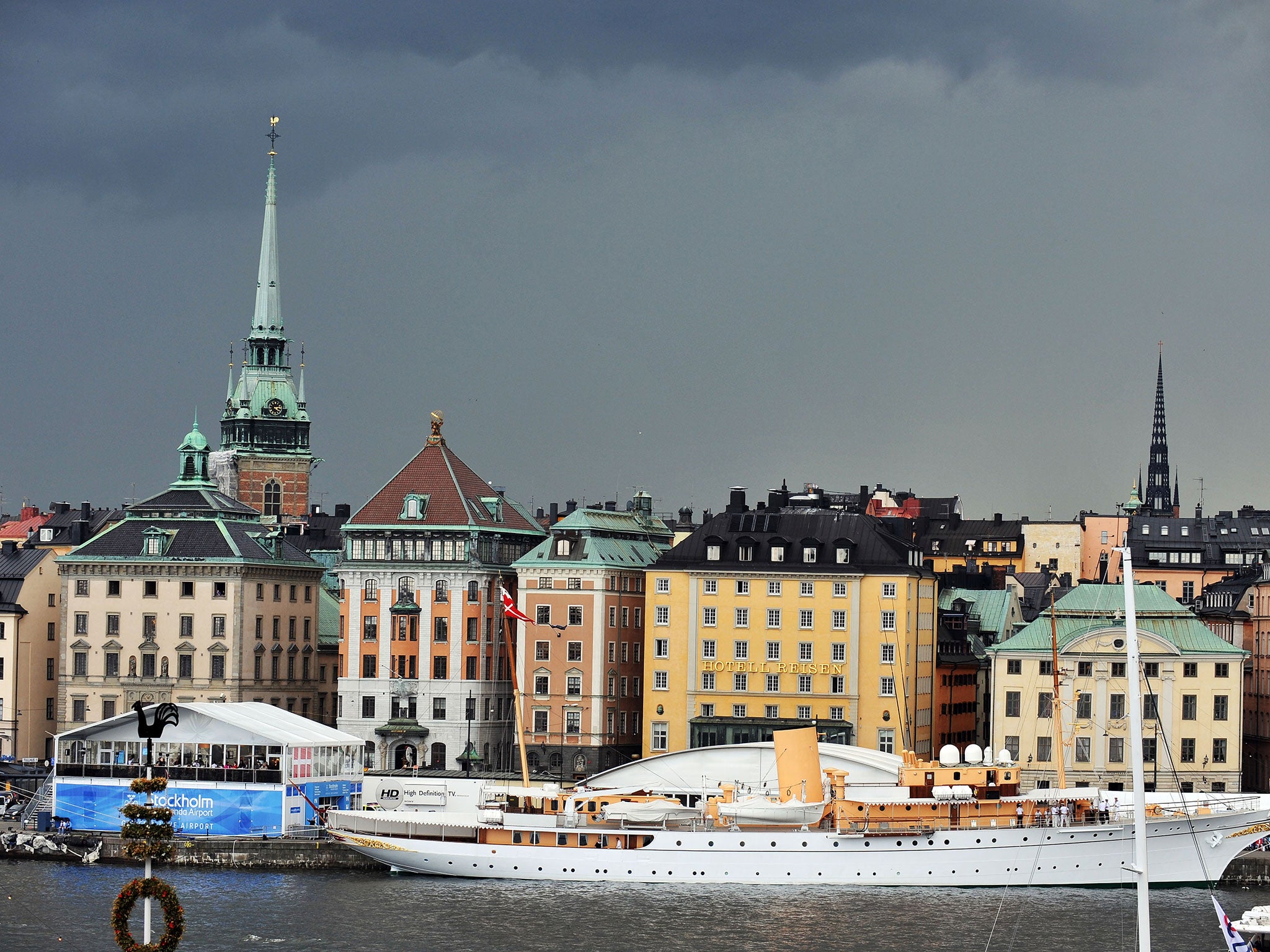 The political party's youth wing voted on the motion at a meeting in Stockholm