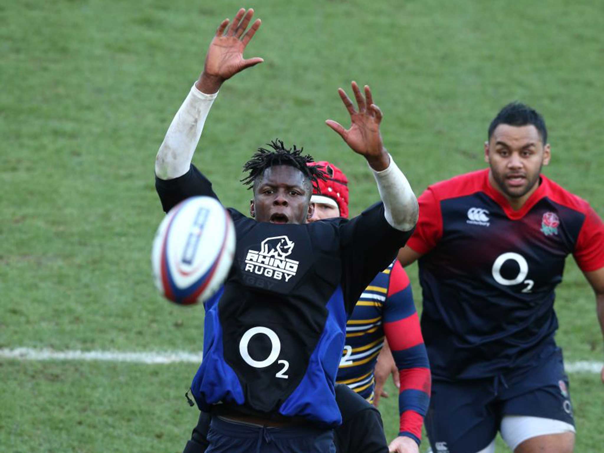 Maro Itoje claims line-out ball during England practice at Pennyhill Park