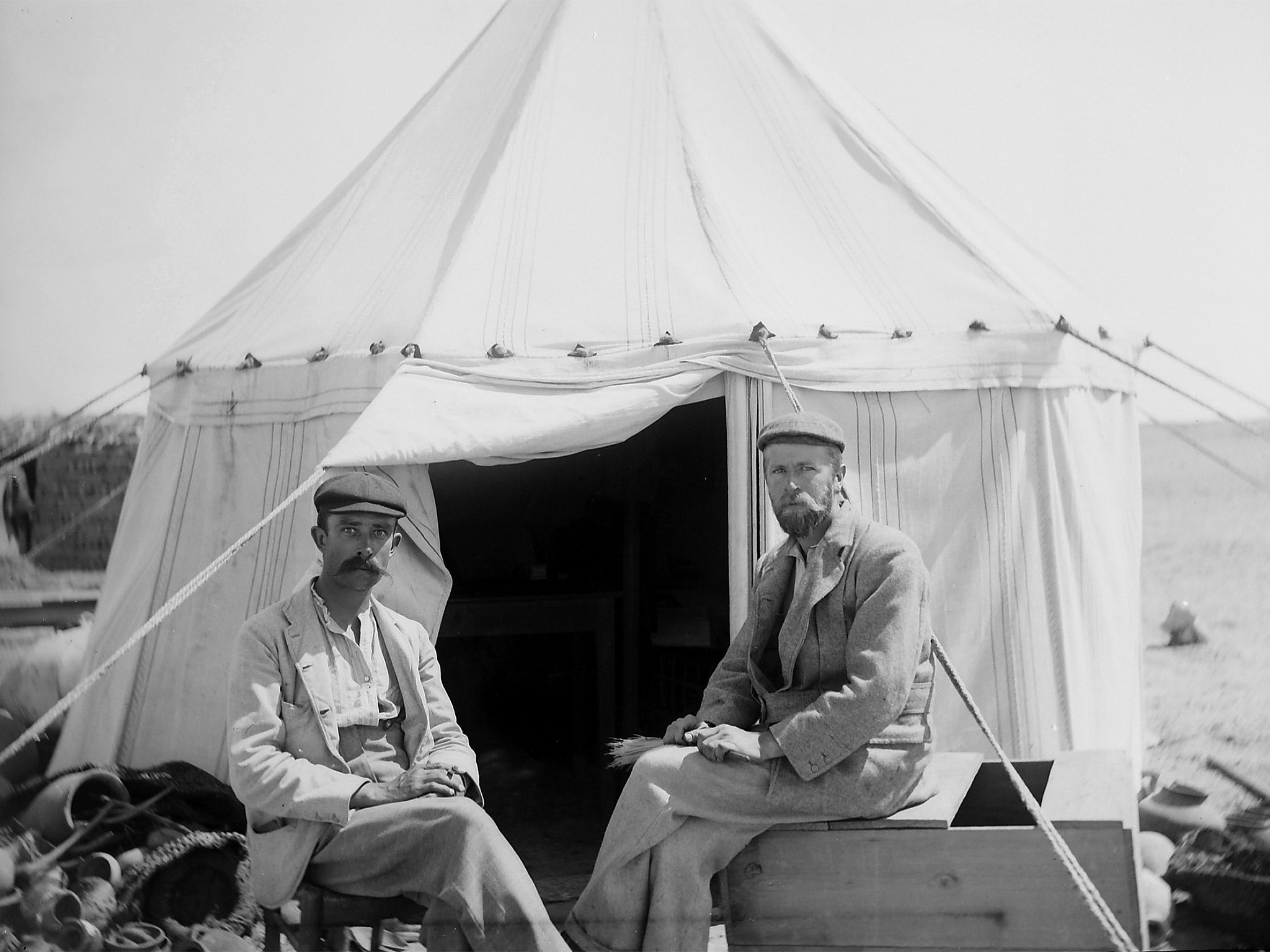 Bernard Grenfell and Arthur Hunt excavating at Oxyrhynchus in 1897