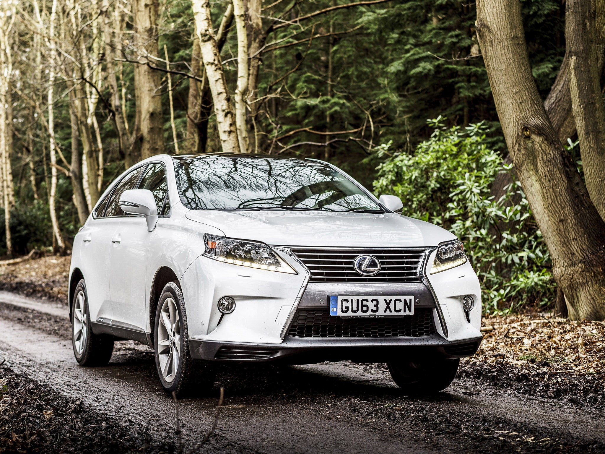 A refined machine: the Lexus RX 450h