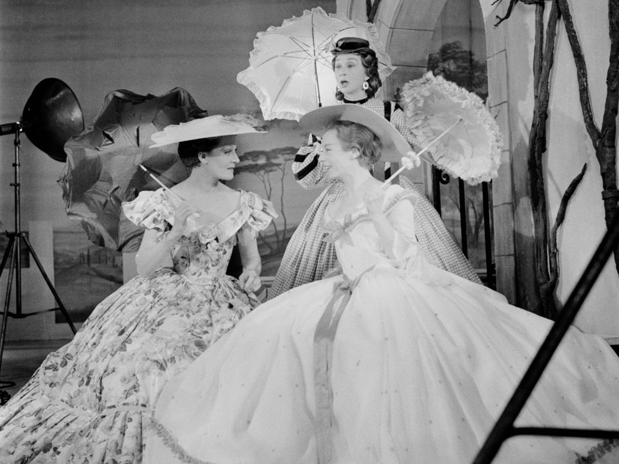 &#13;
English actresses Rachel Kempson, left, as 'Ursula'; Geraldine McEwan, right, as 'Hero'; and Googie Withers as 'Beatrice' at Stratford-upon-Avon in 1958 &#13;