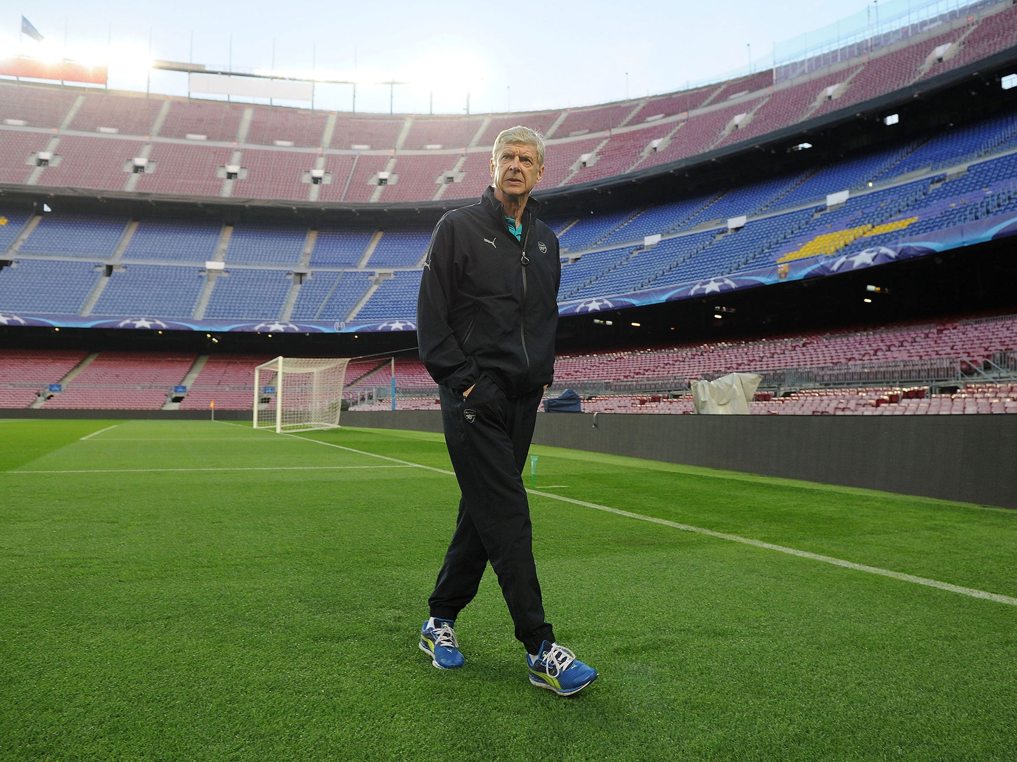 Arsene Wenger at the Nou Camp