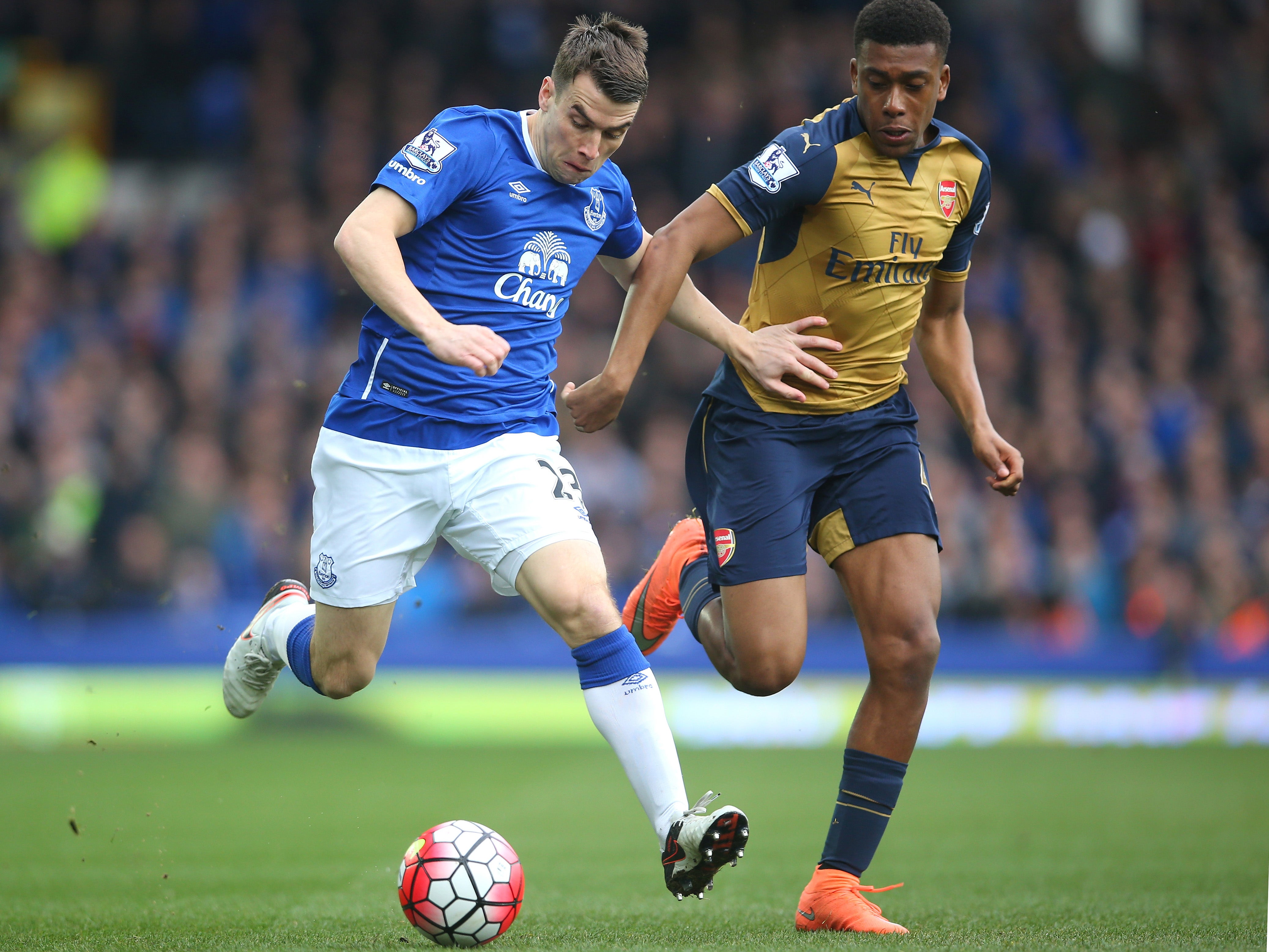 Provided Everton's main attacking threat with his willingness to get forward down the right and consistent delivery. 7