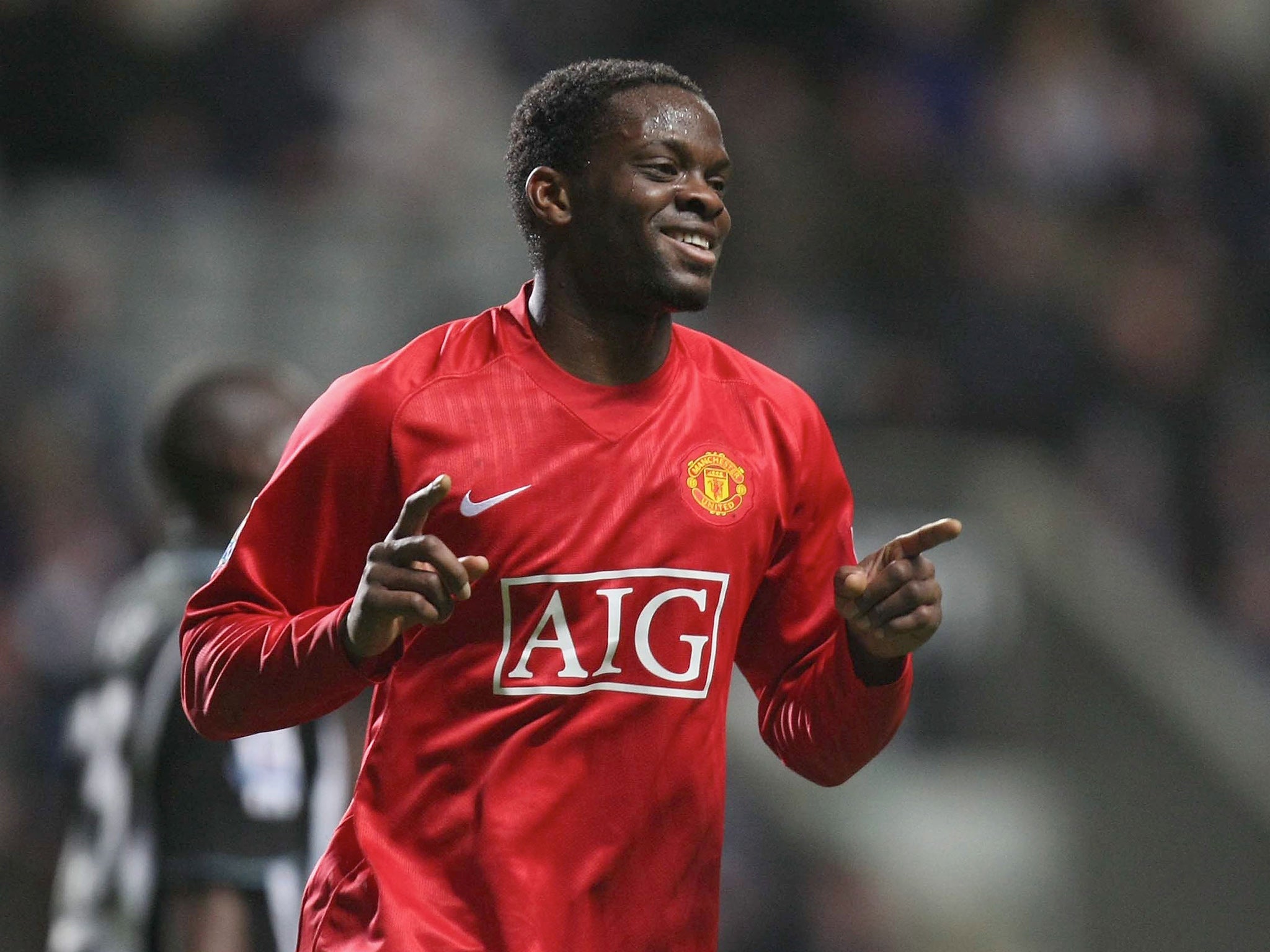 'Louis saha on Twitter. Can't believe i'm twitting.'