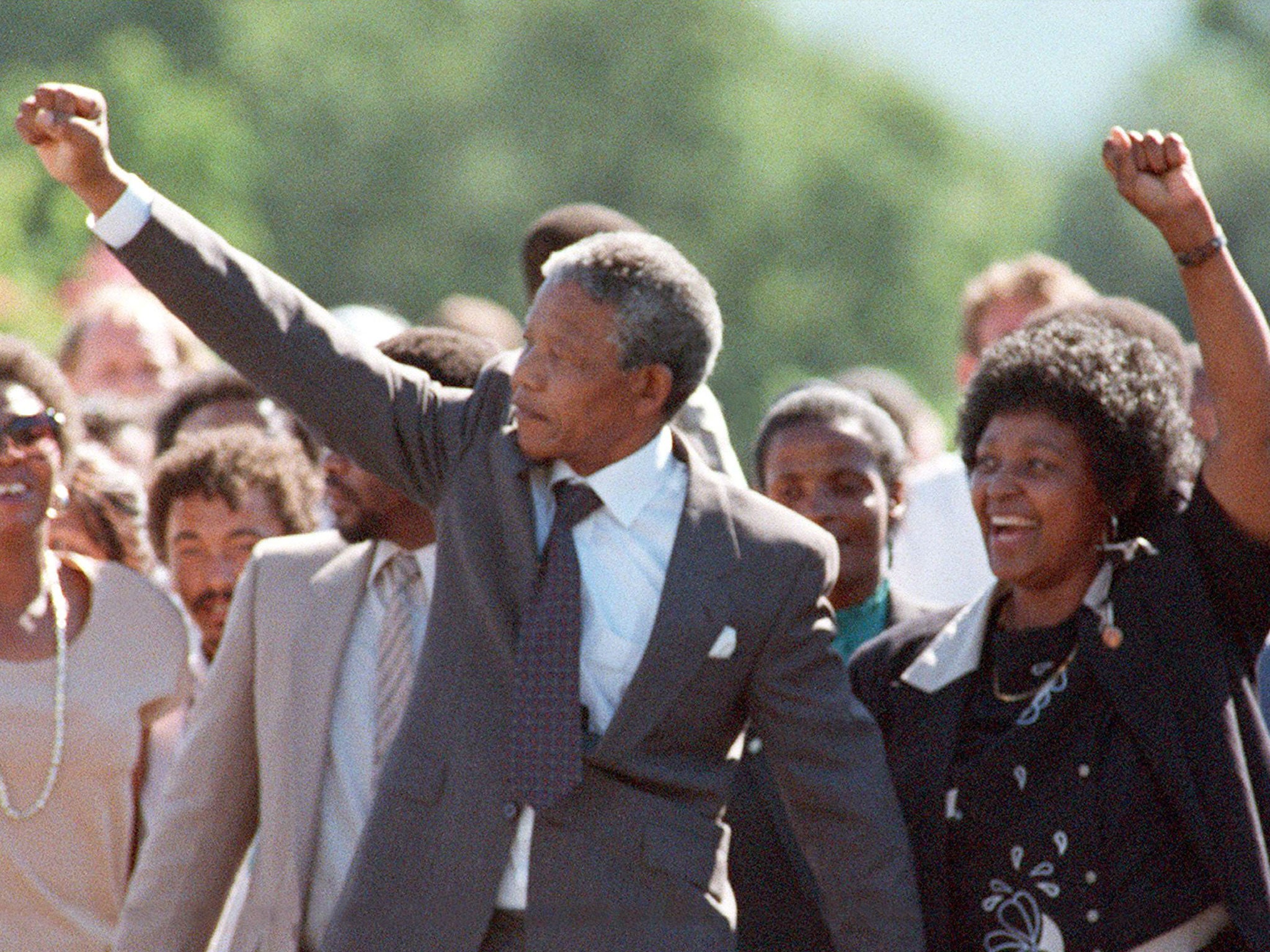 In 1981 - nine years before Nelson Mandela was released from prison - which UK city became the first in the world to honour him with a Freedom of the City award?