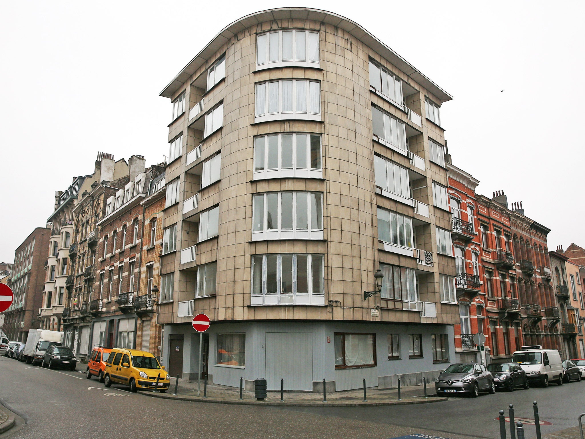 The building where police found chemical products and an Isis flag on Tuesday at the corner of Rue Max Roos in Schaerbeek, Brussels