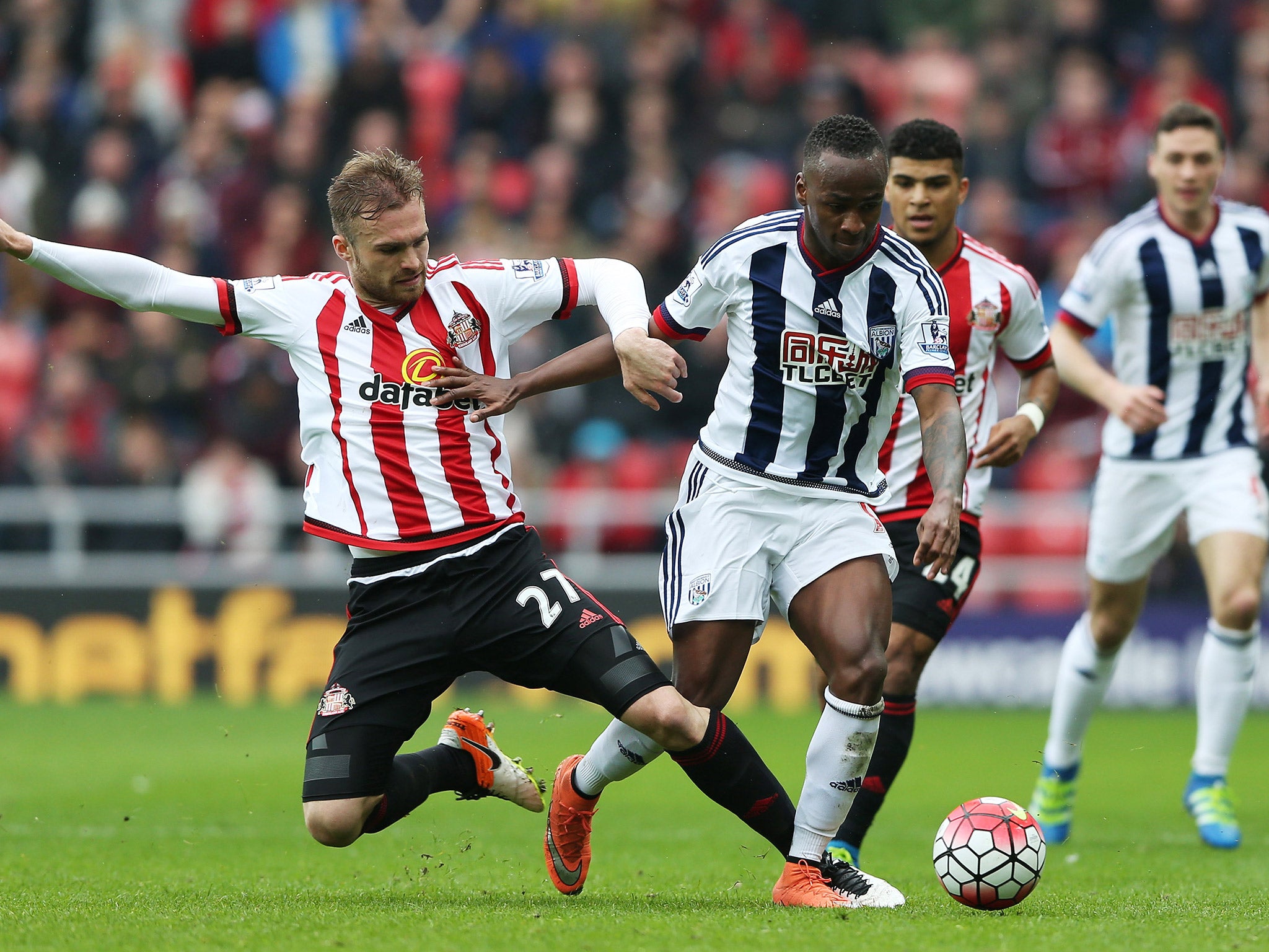 Saido Berahino is tackled by Jan Kirchoff