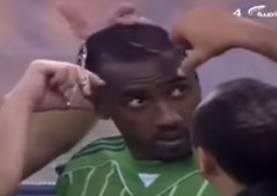 Saudi football league player has last-minute haircut