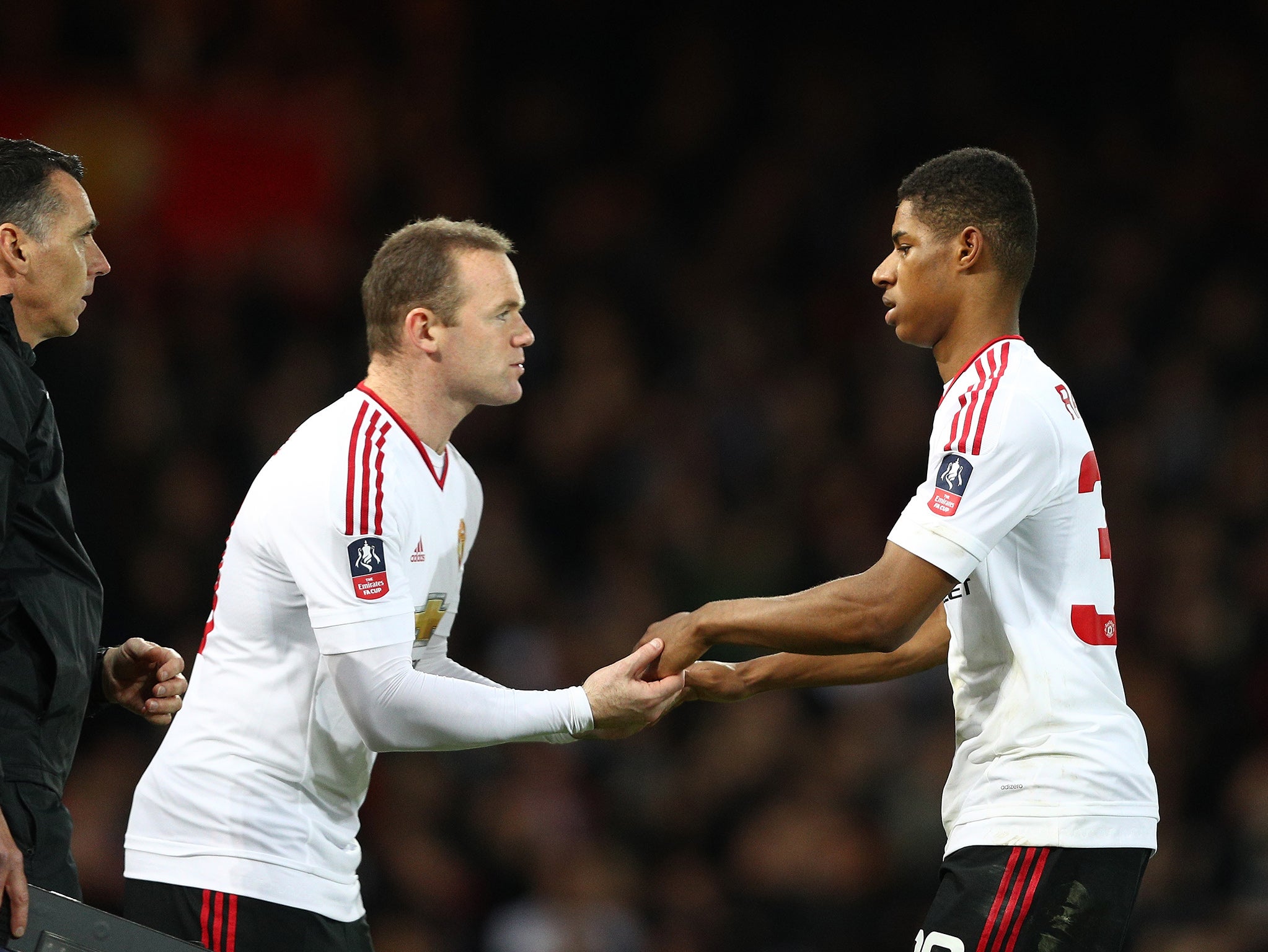 Wayne Rooney replaces Marcus Rashford in the 89th minute