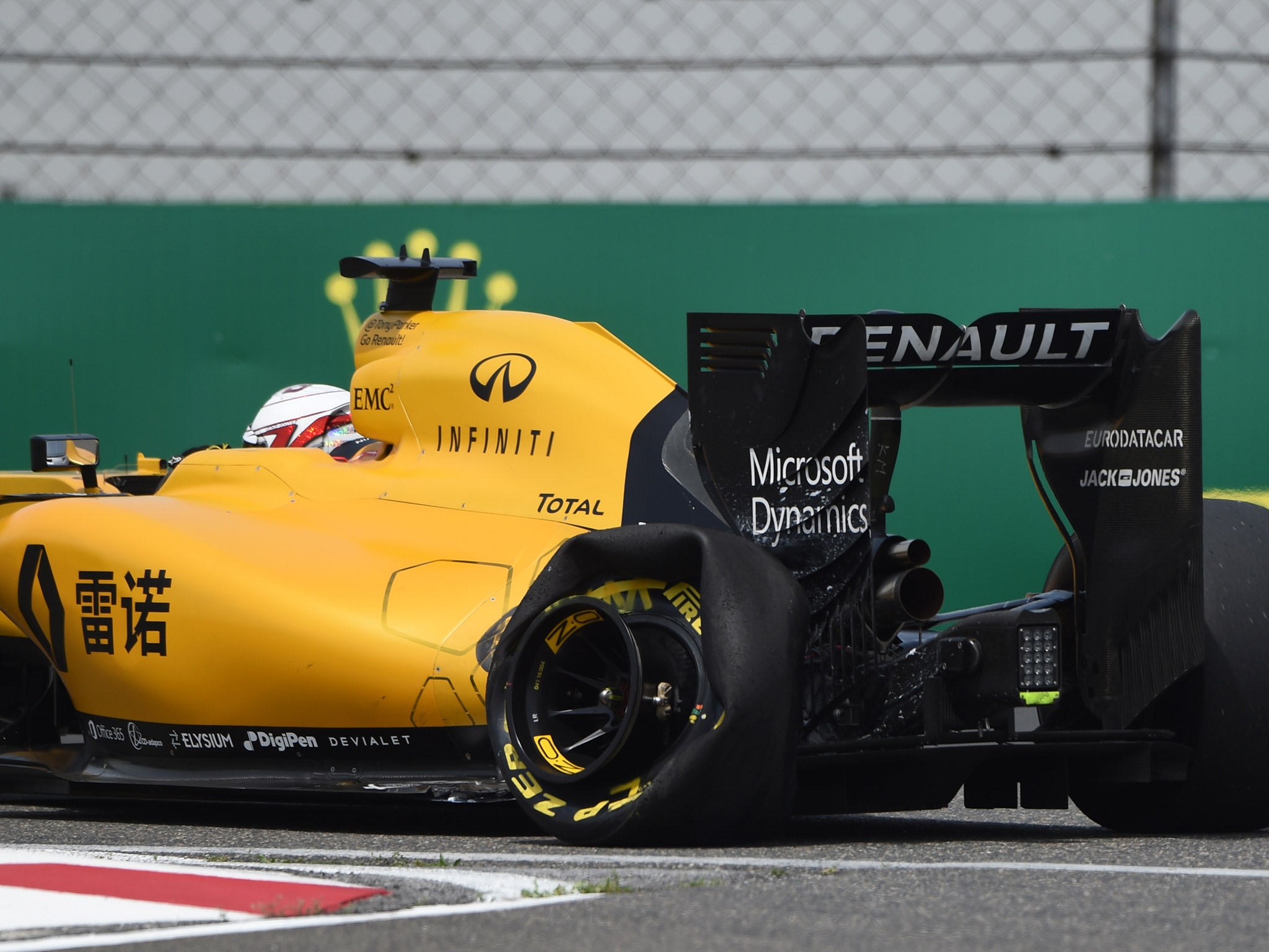 &#13;
Magnussen also suffered a rear suspension failure &#13;