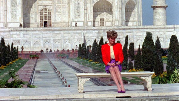 Princess Diana visited the monument by herself in 1992