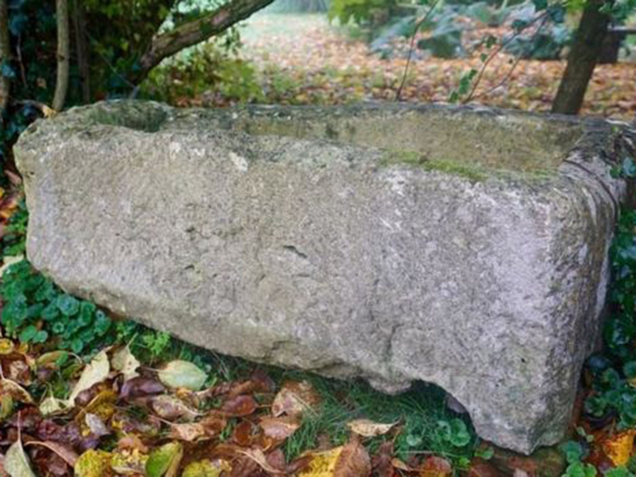 Child's coffin found at a Roman villa in Wiltshire