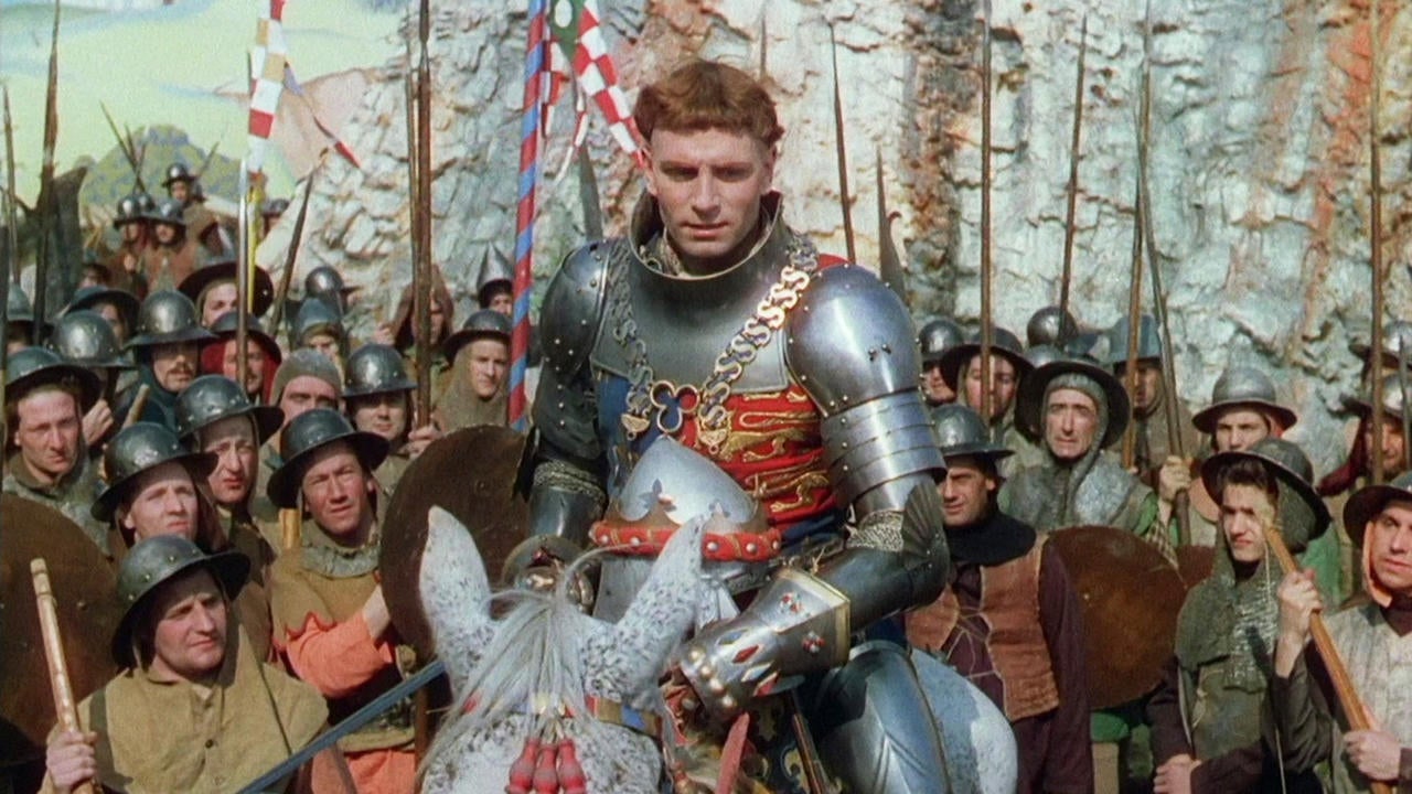 Laurence Oliver plays Henry V in the 1944 film of the same name