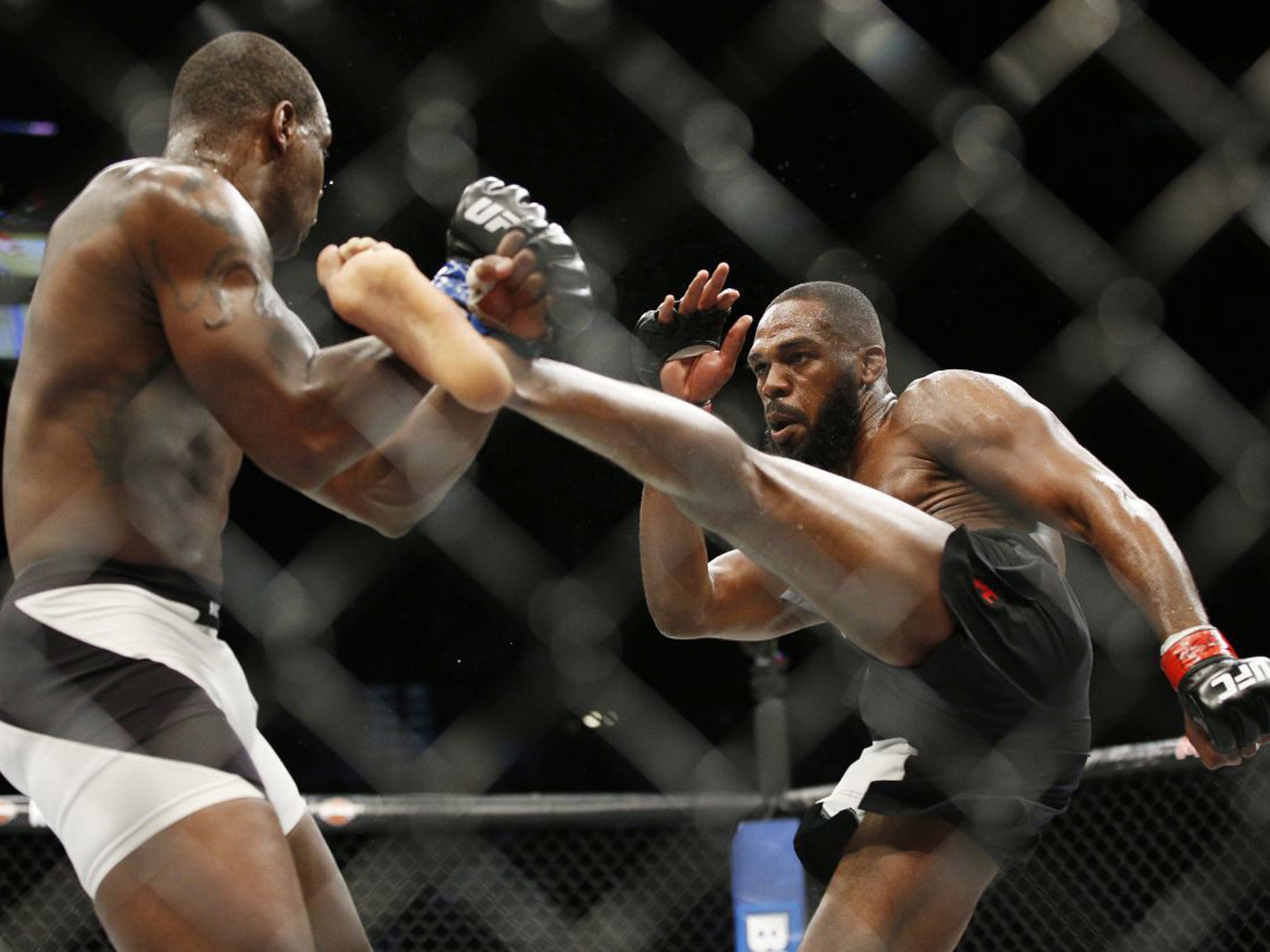 Jon Jones beat Ovince Saint Preux at UFC 197