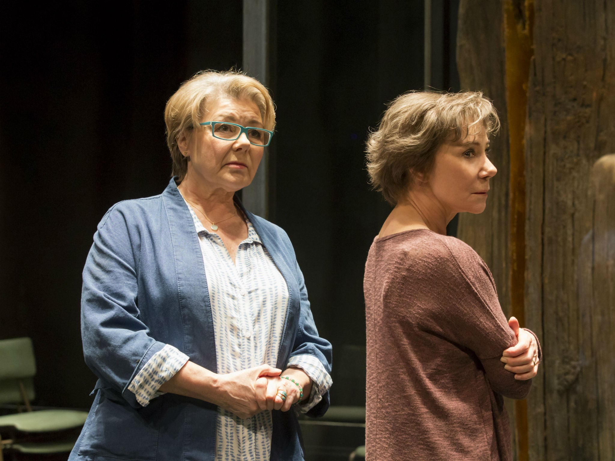 Carrie (Barbara Flynn) and Lorna (Zoe Wanamaker) in Elegy at Donmar Warehouse