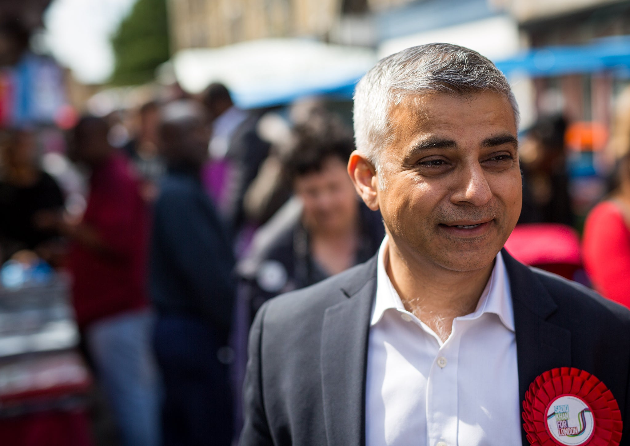 Labour's Sadiq Khan wins mayoral election