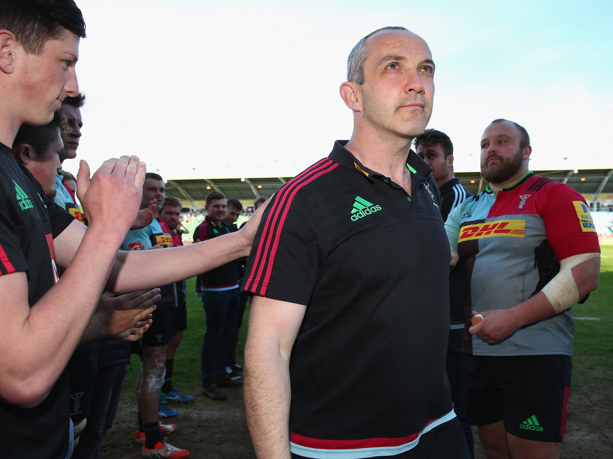 Conor O'Shea is clapped off the pitch after his final Premiership match with Harlequins