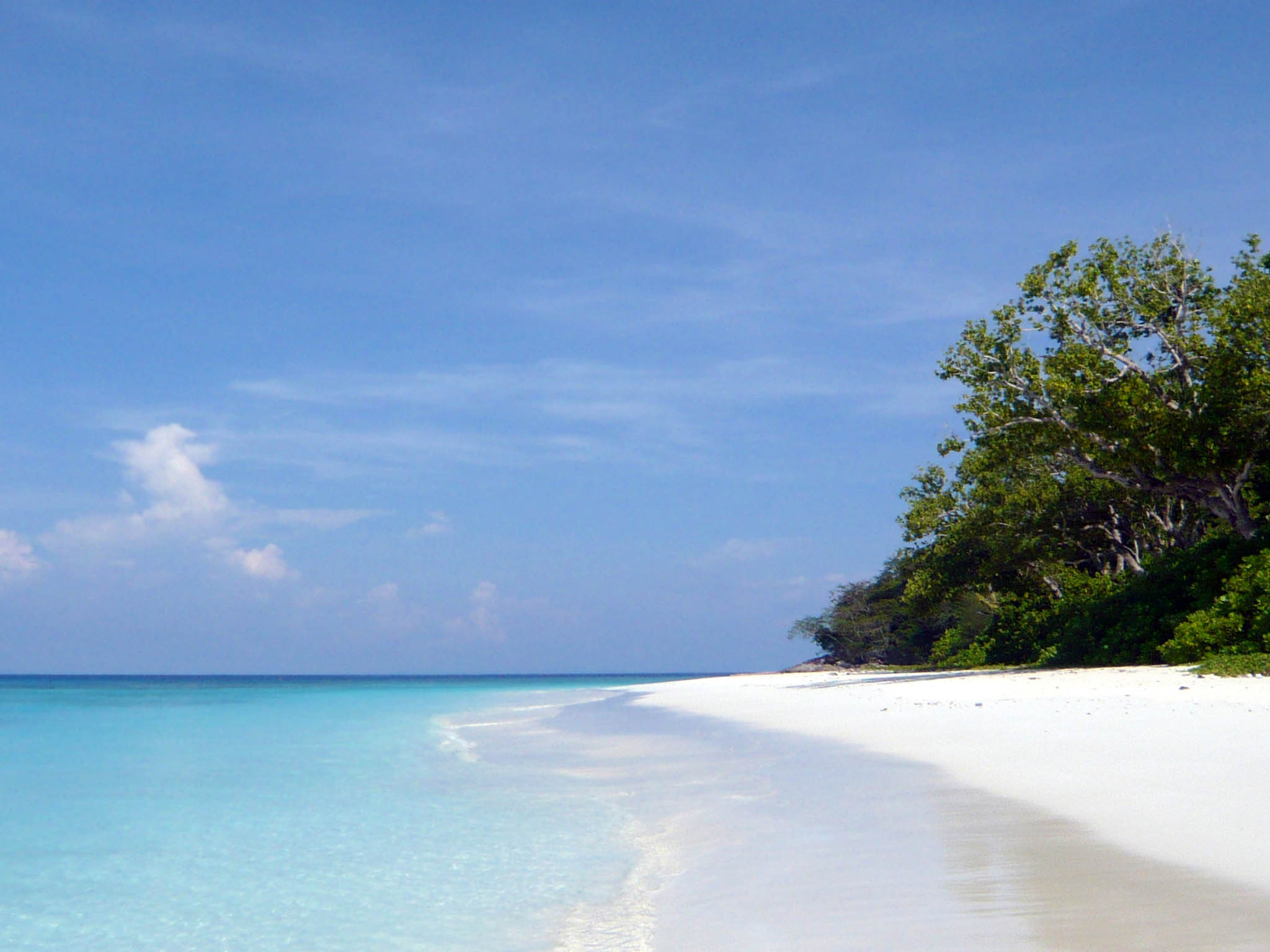 Tachai Beach on the island will not re-open on 15 October 15 after the monsoon season is over