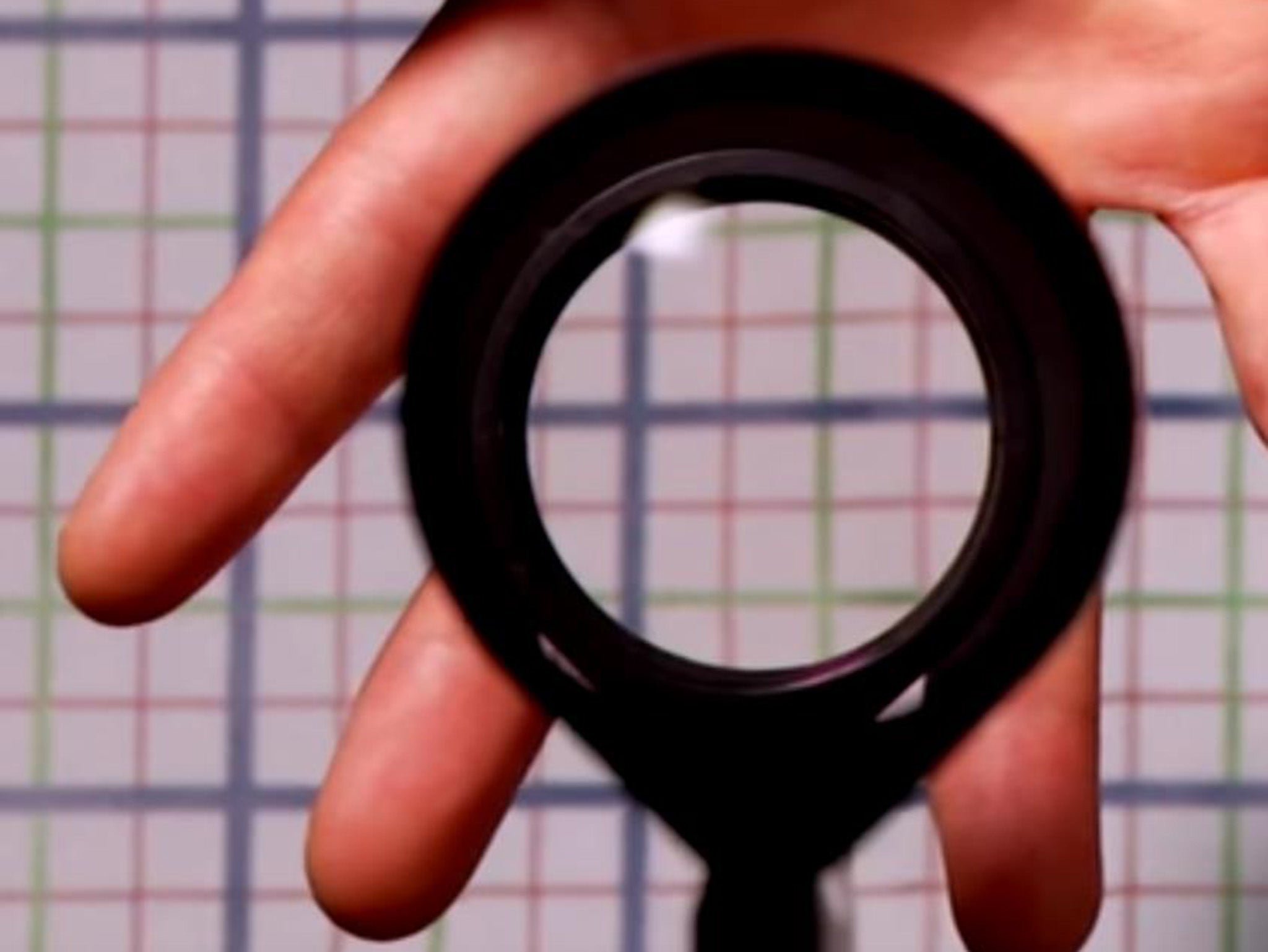 Researchers who produced this optical cloak have now made a digital one that works for different viewpoints