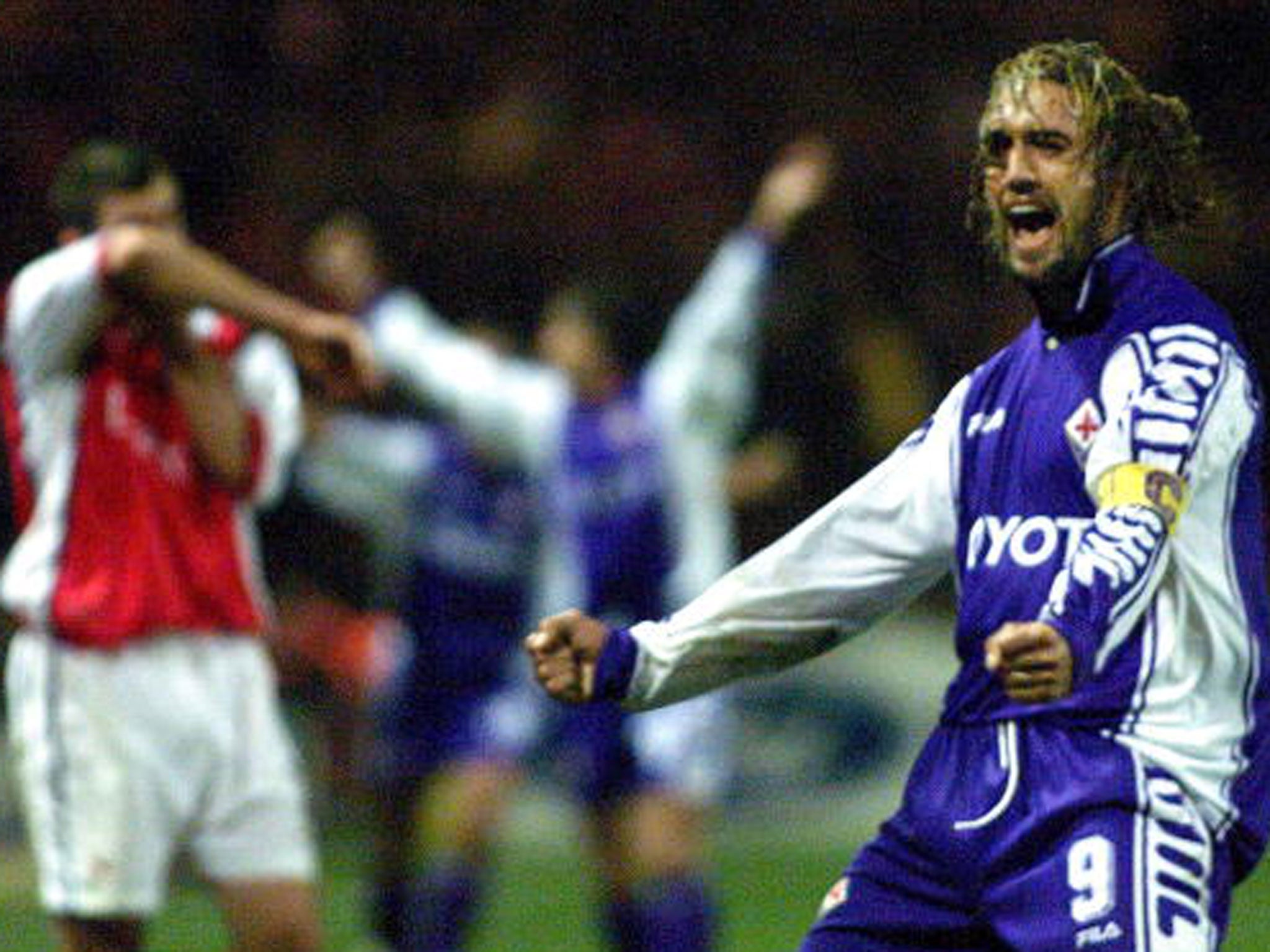 Gabriel Batistuta leads the Fiorentina celebrations as the Italian side win 1-0 at Wembley in 1999 (Getty)