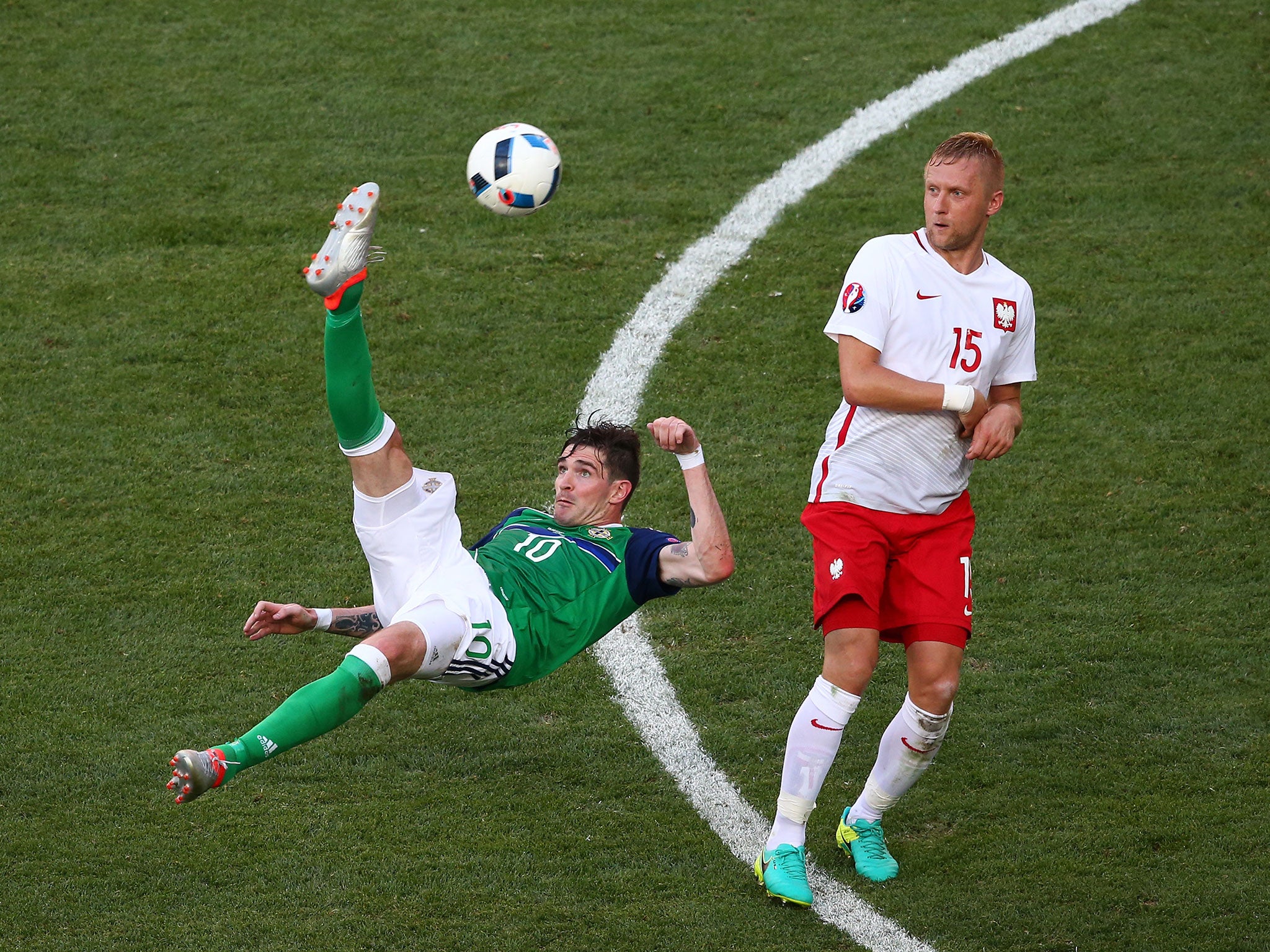 Kyle Lafferty tries something spectacular against Poland