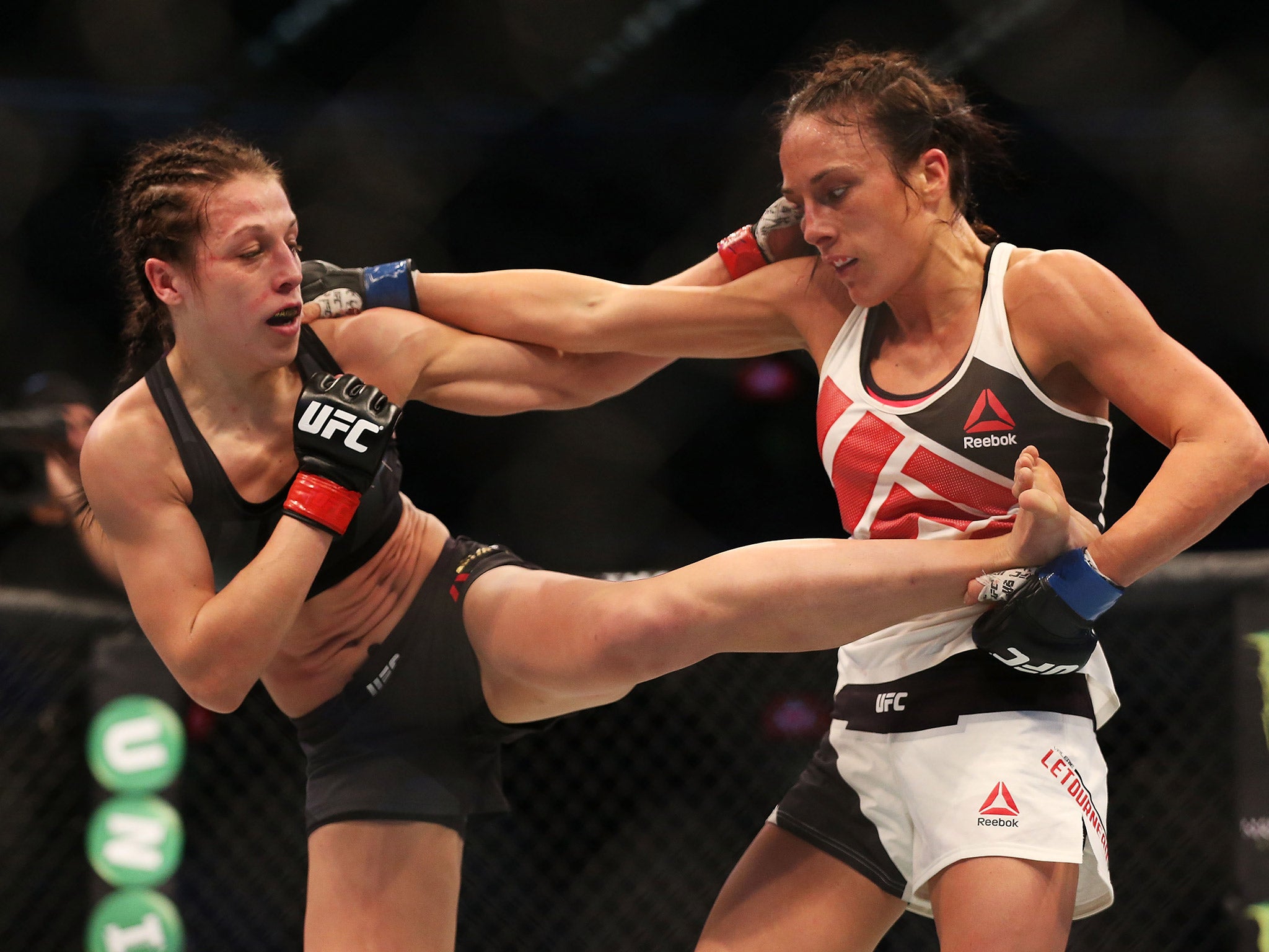 Valerie Letourneau suffered defeat at UFC 193 by Joanna Jedrzejczyk