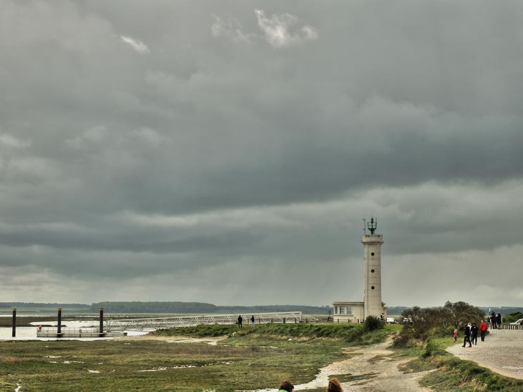 Le Hourdel at the mouth of the bay