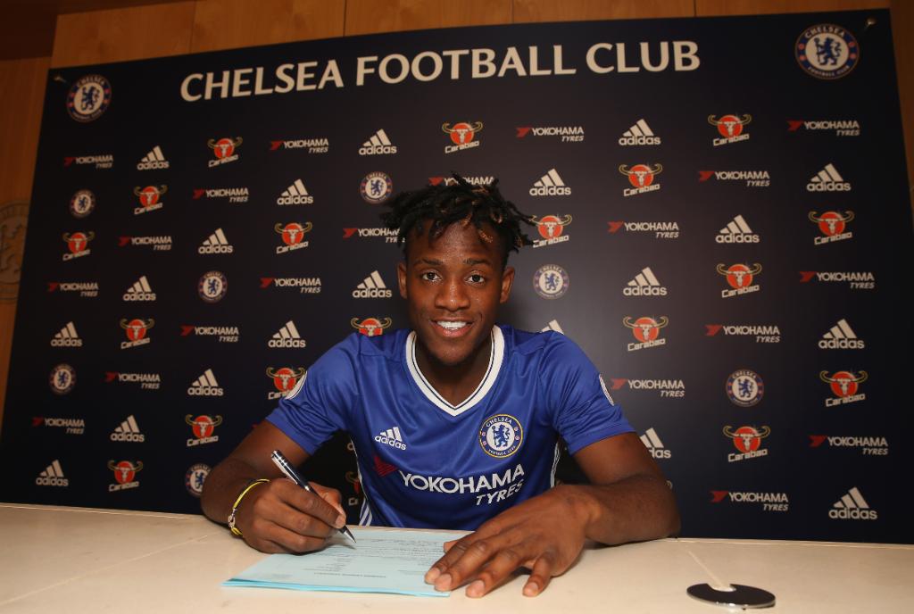 Michy Batshuayi completes his move to Stamford Bridge