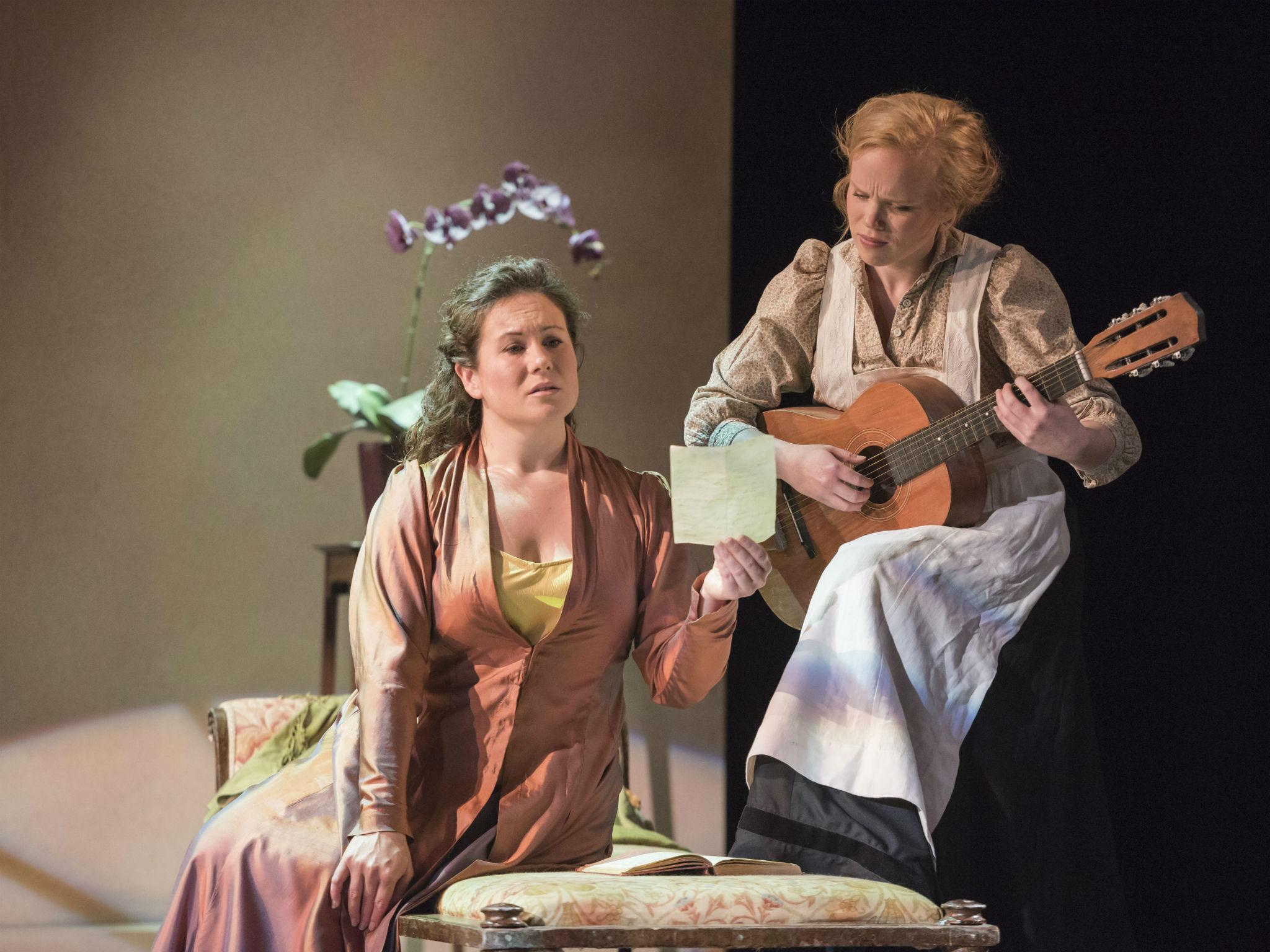 Susanna Fairbairn as the Countess and Beate Mordal as Susanna in The Marriage of Figaro