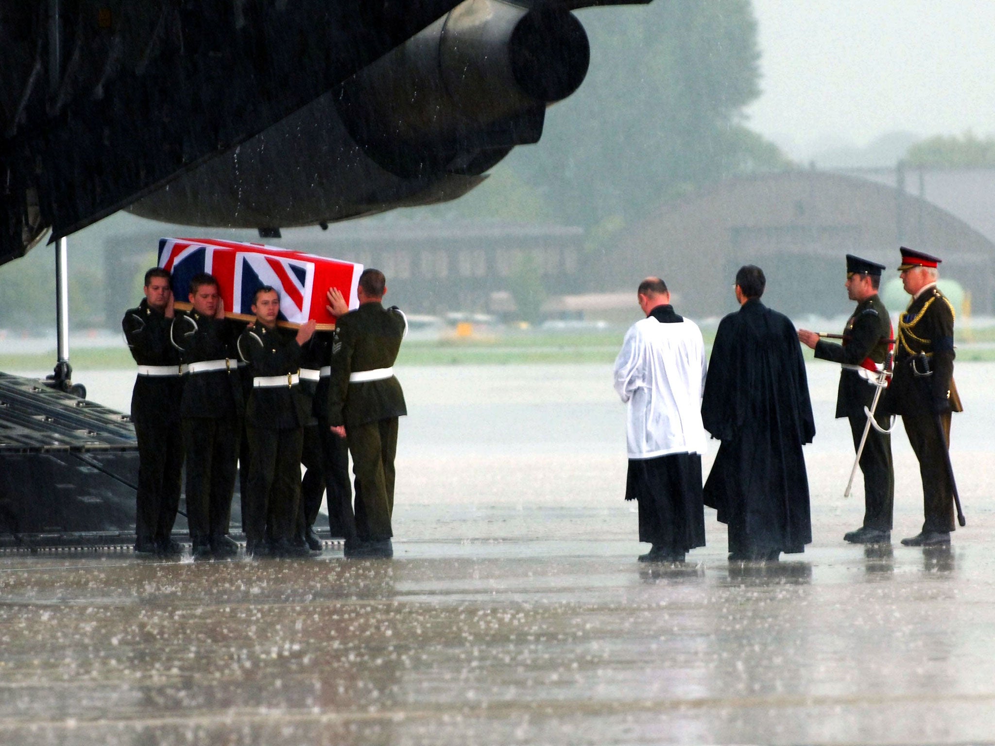 The coffin of Gunner Lee Thornton from 12 Regiment Royal Artillery arrives at RAF Brize Norton Airfield in September 14, 2006