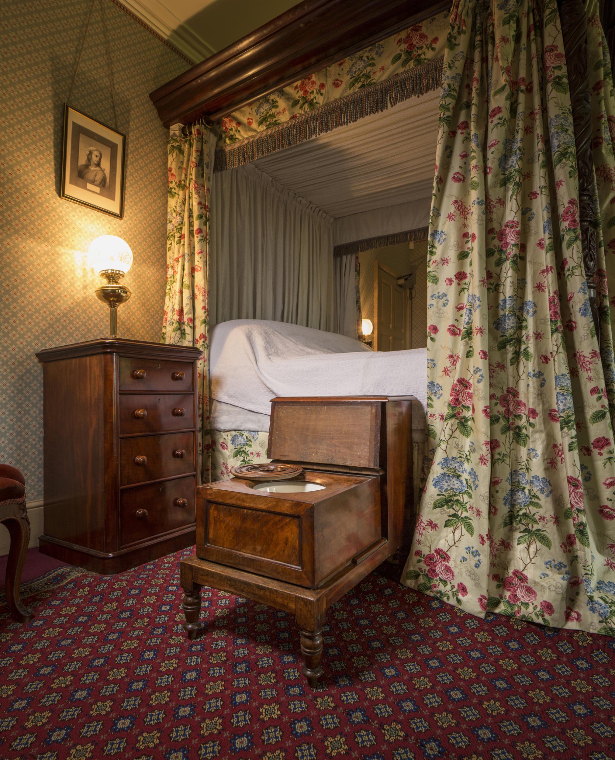 Darwin's bedroom