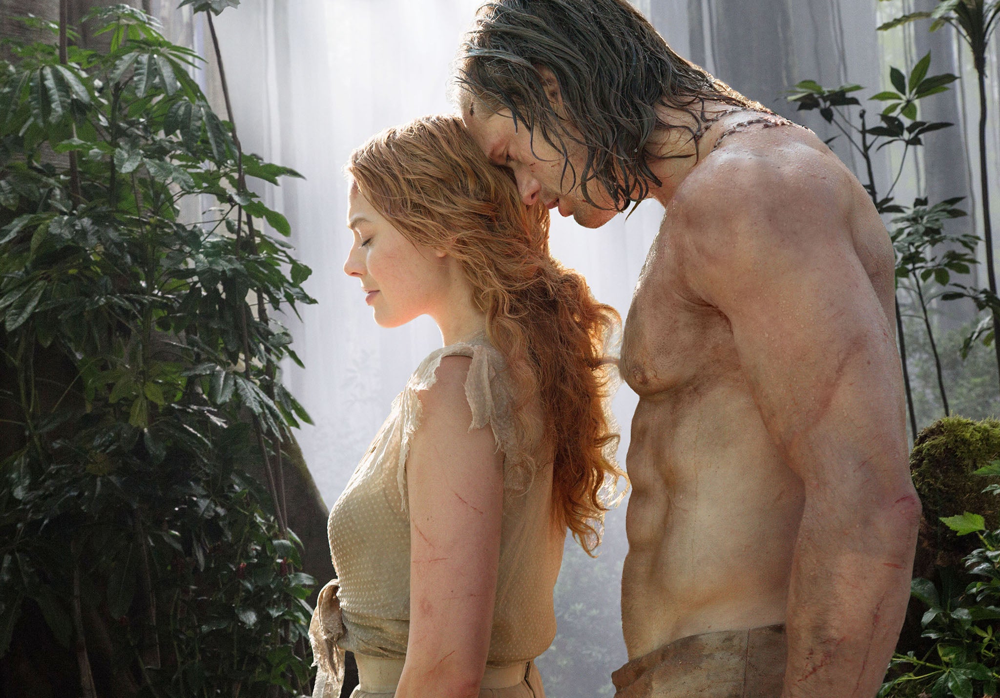 Margot Robbie as Jane and Alexander Skarsgard as Tarzan