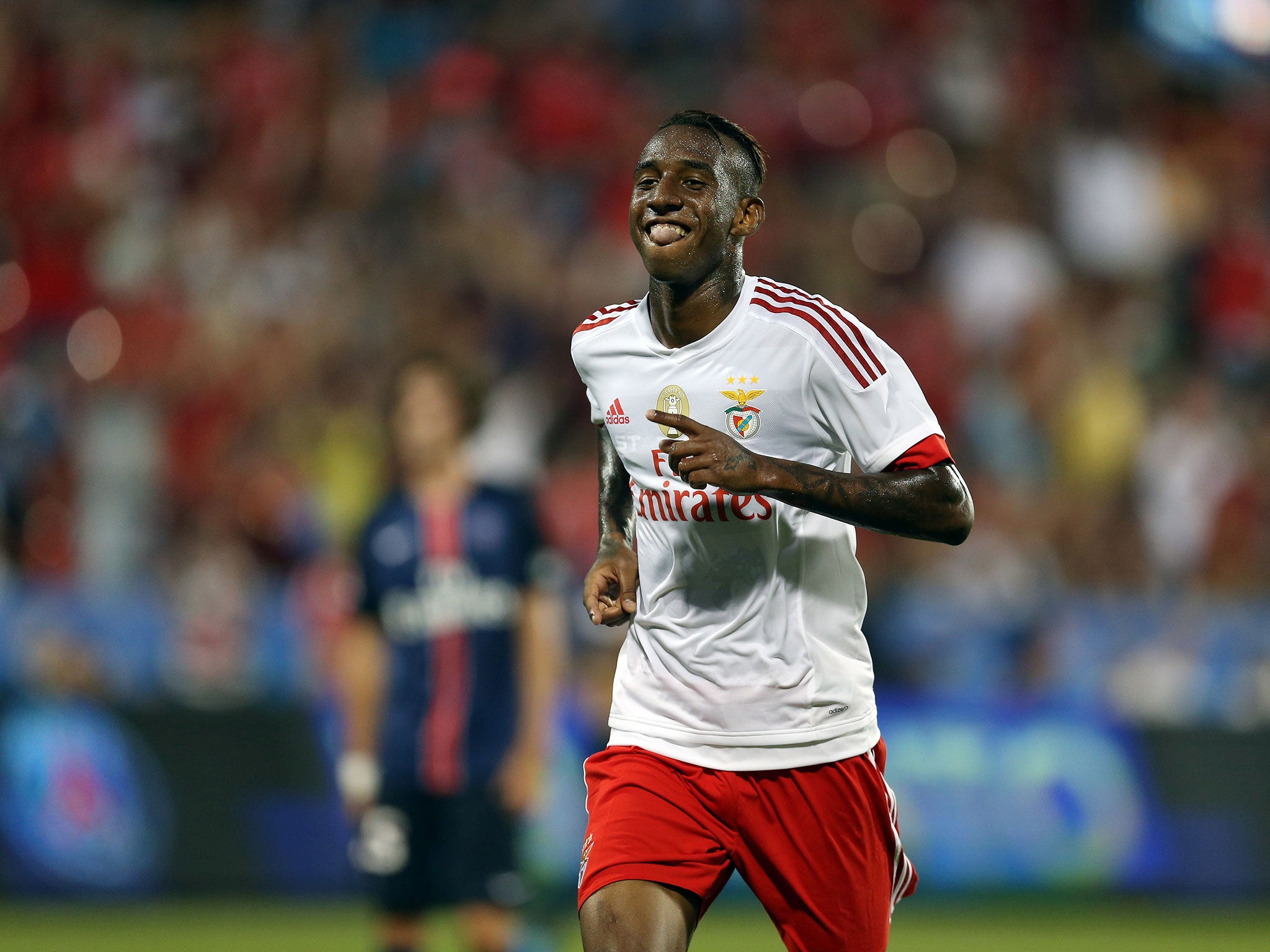 Talisca celebrates for Benfica