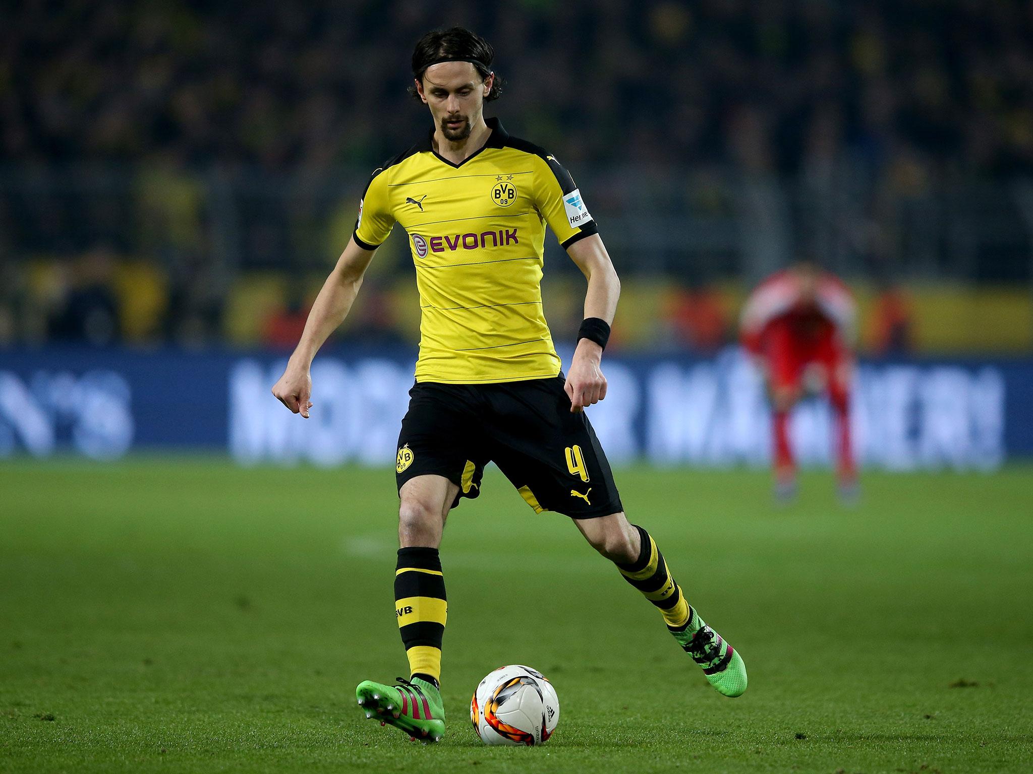 With many urging coach Arsene Wenger to bring in a new centre-back, Borussia Dortmund’s Neven Subotic could be the answer. The 27-year-old has only made six appearances in the Bundesliga for Dortmund this past season and has reportedly been given permission to miss training in order to discuss his future. Costing an expected £14m, Arsenal are reportedly contemplating making a move for the player in what would be a fantastic bit of business given his quality and relatively low price-tag.