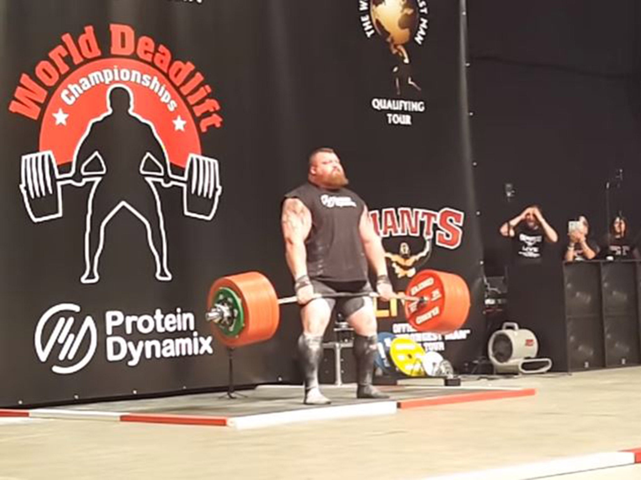 Eddie Hall passed out after lifting a 500kg deadlift