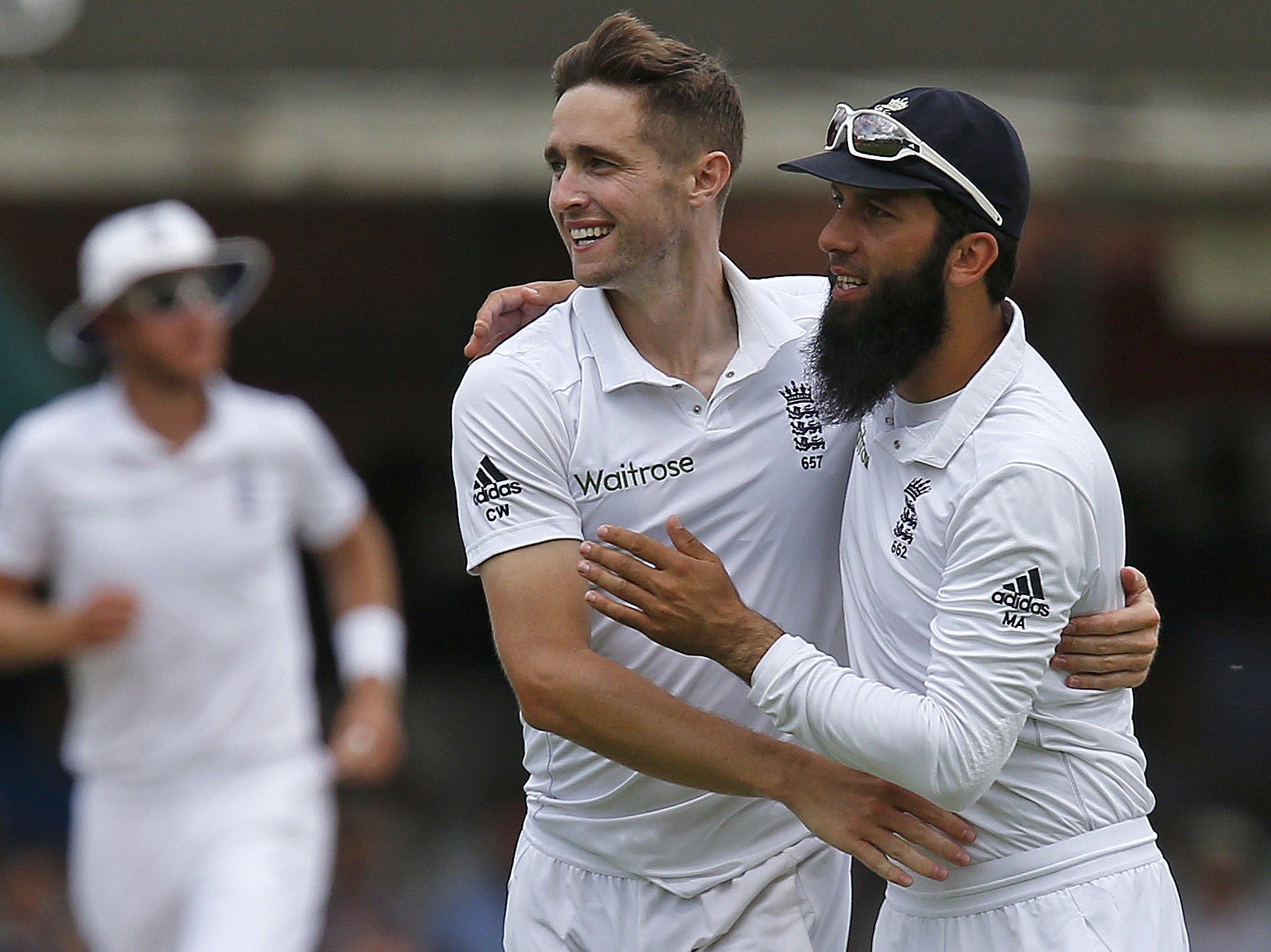 Woakes celebrates with Ali after taking Shan Masoo's wicket