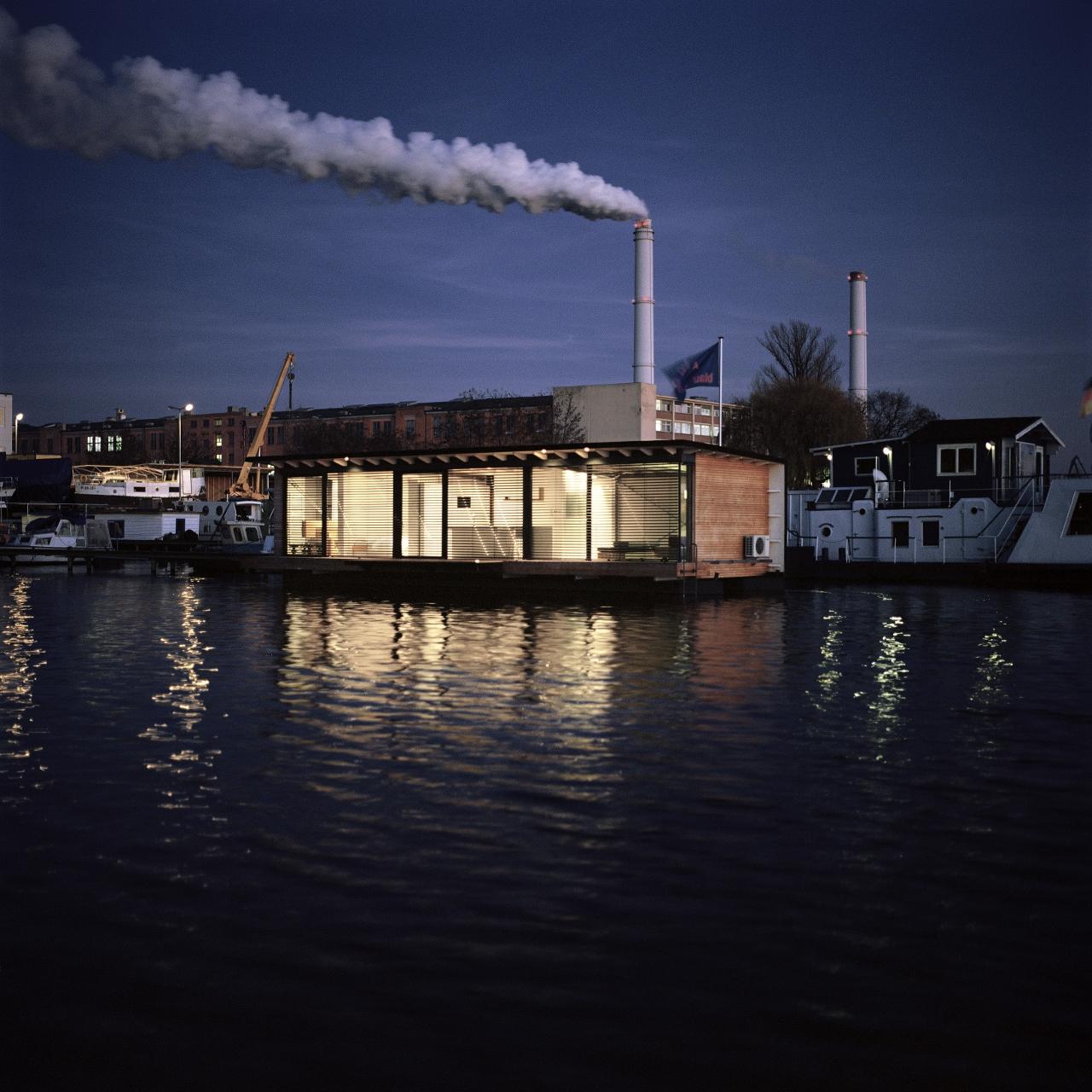 Modern Boat, Berlin