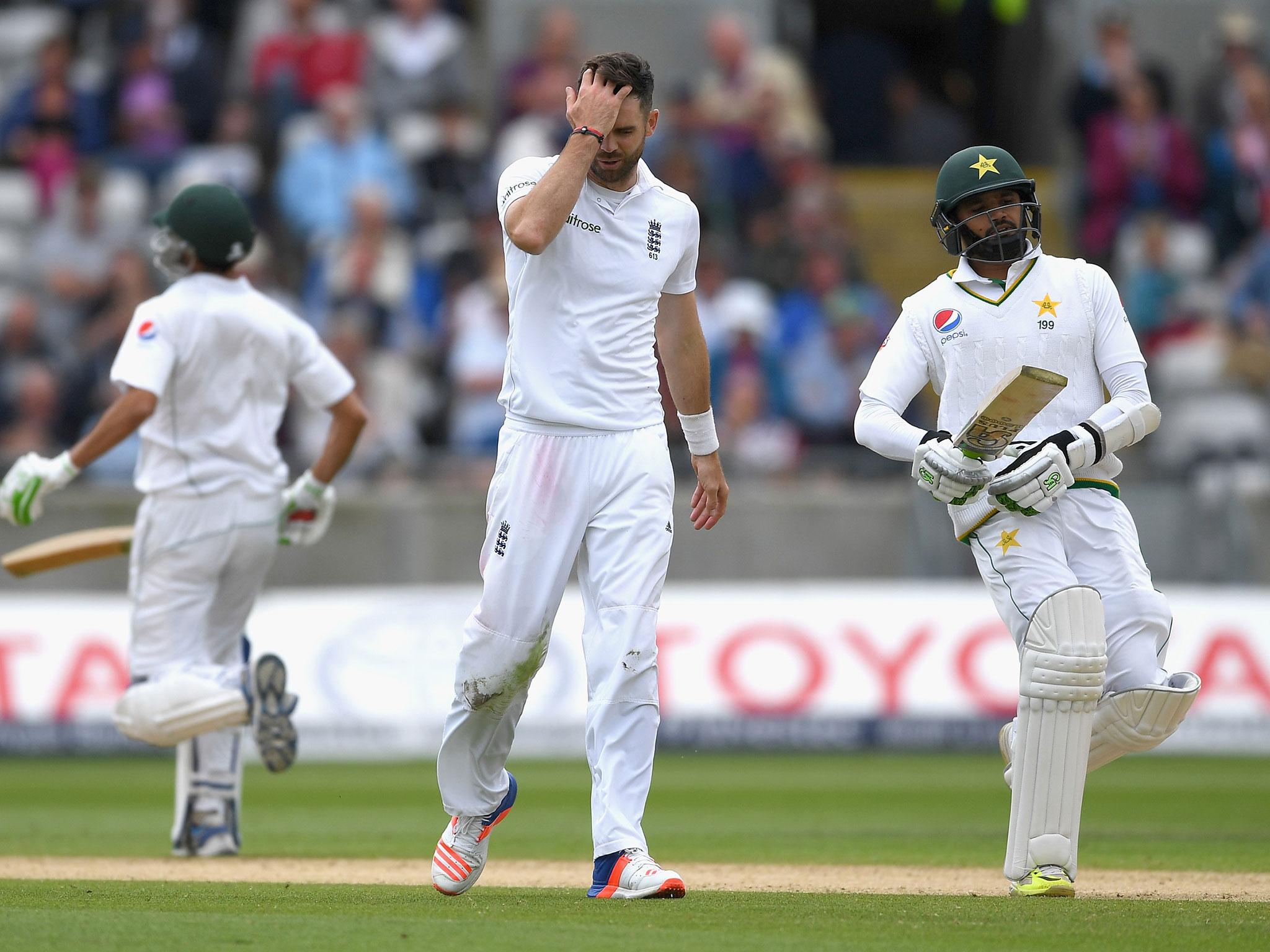 James Anderson shows his frustration at Edgbaston