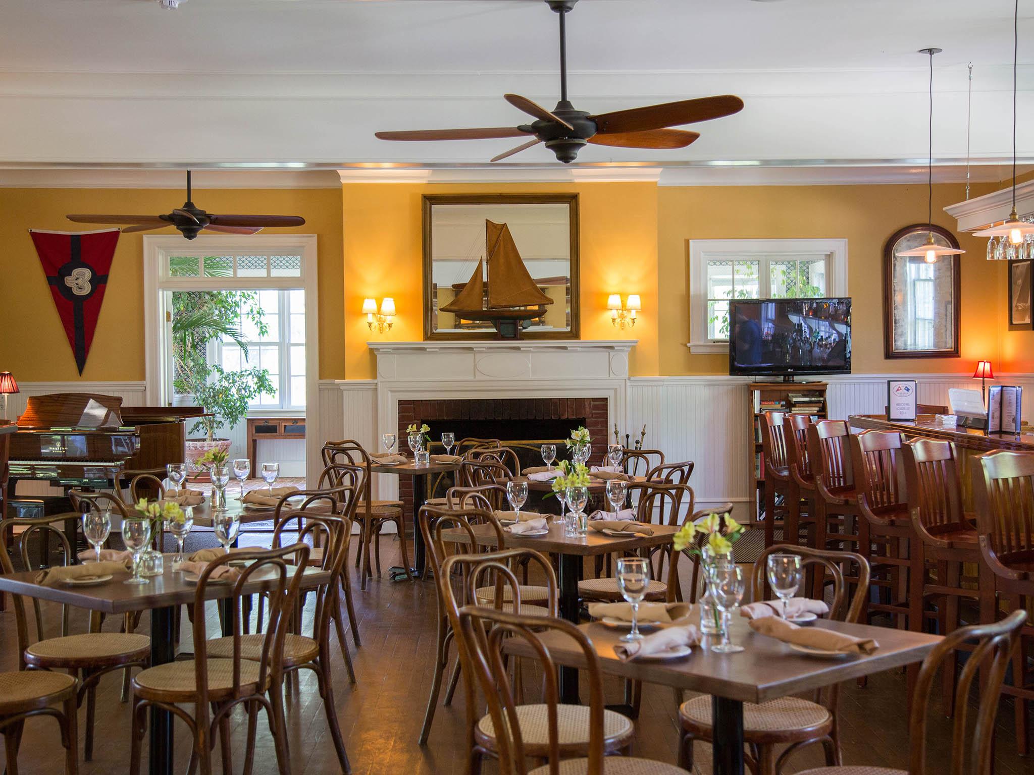 Harbor Hall at the Ram's Head Inn has a newly renovated cocktail lounge with a vaulted ceiling and hand-crafted tables