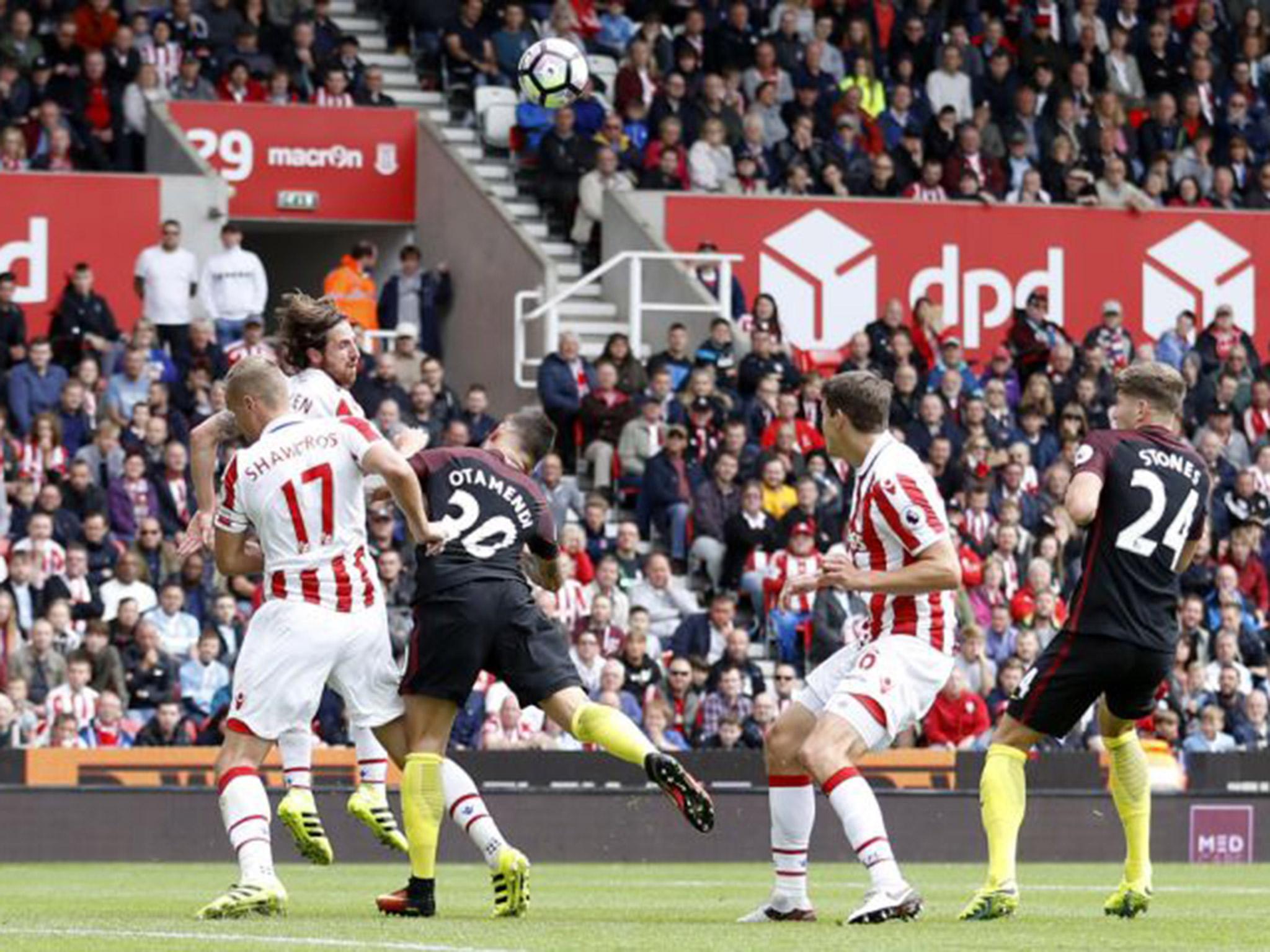 Steady in defence, his distribution was questionable at times. Won the penalty from which Aguero opened the scoring.