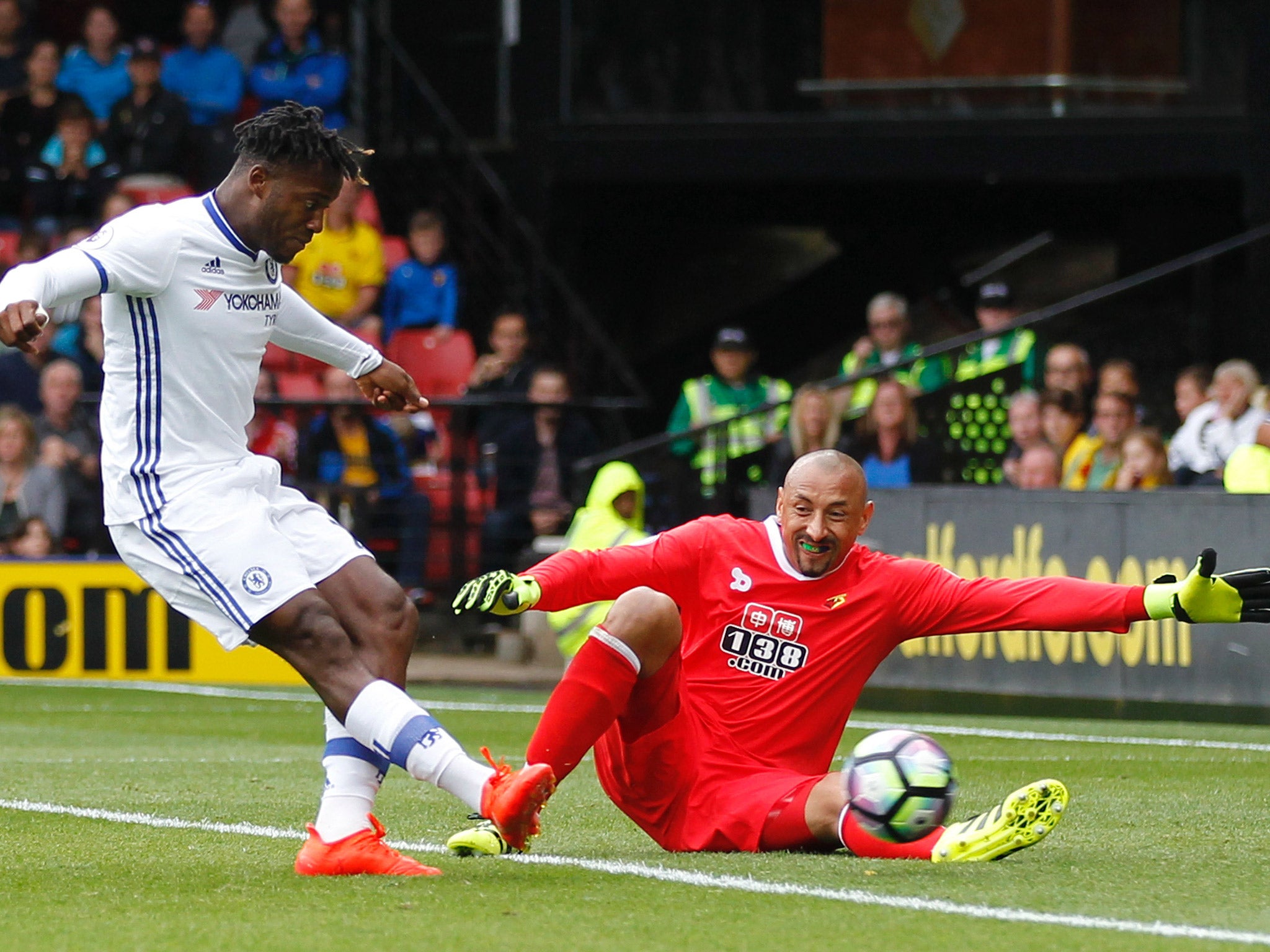 Michy Batshuayi scores following Heurelho Gomes's parried save