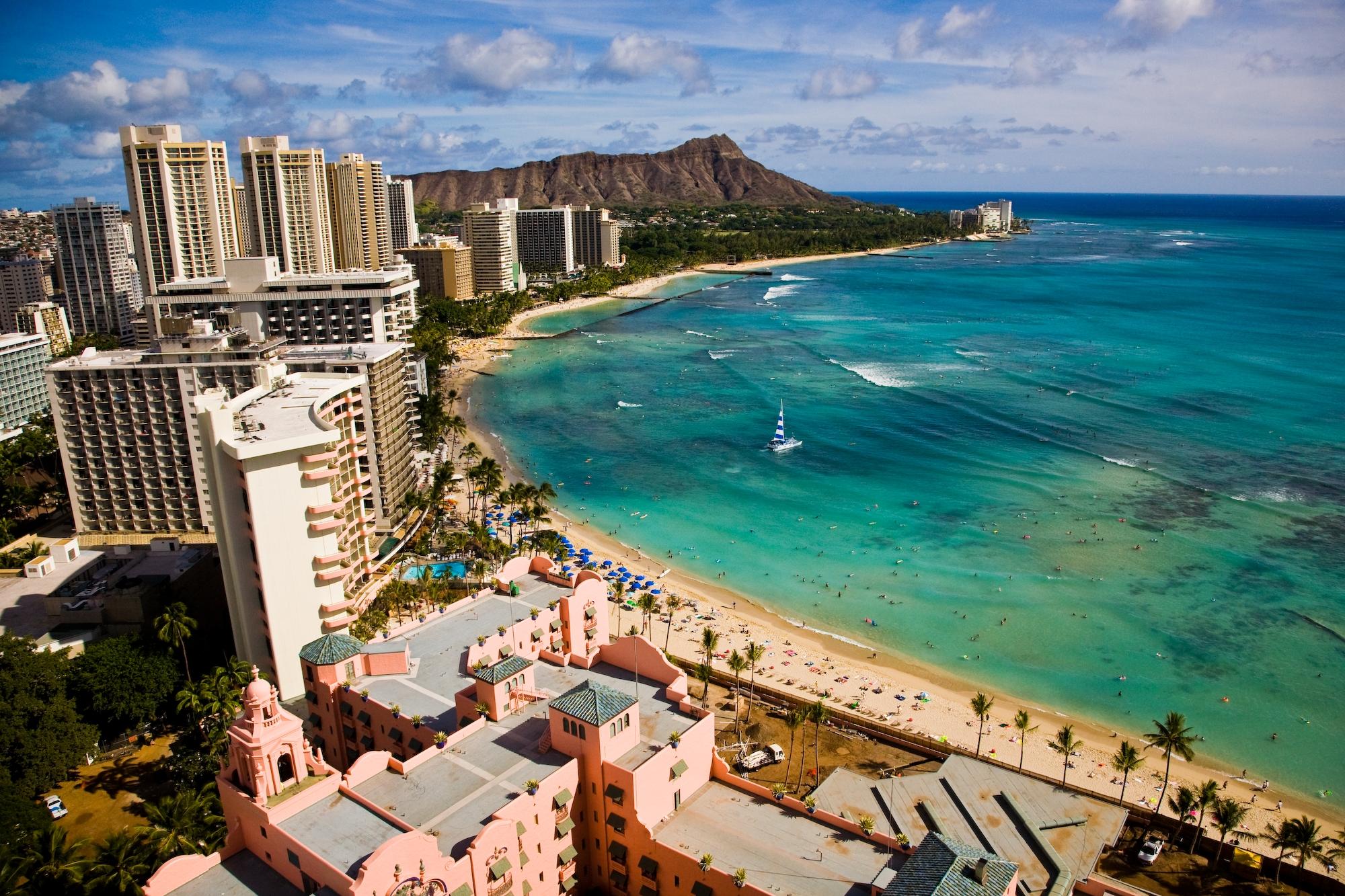 Sip tropical fruit wine in Waikiki