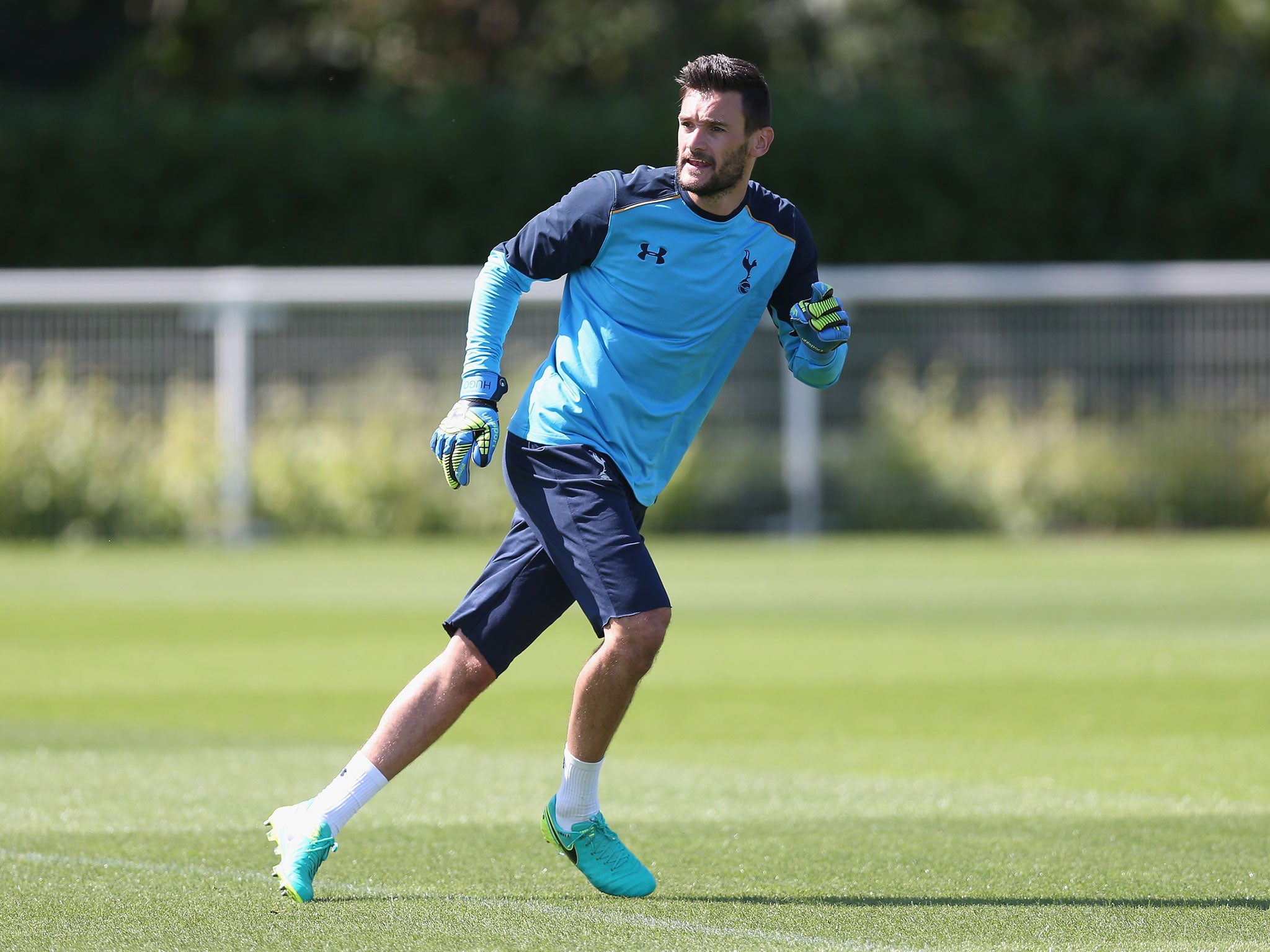 Hugo Lloris in training