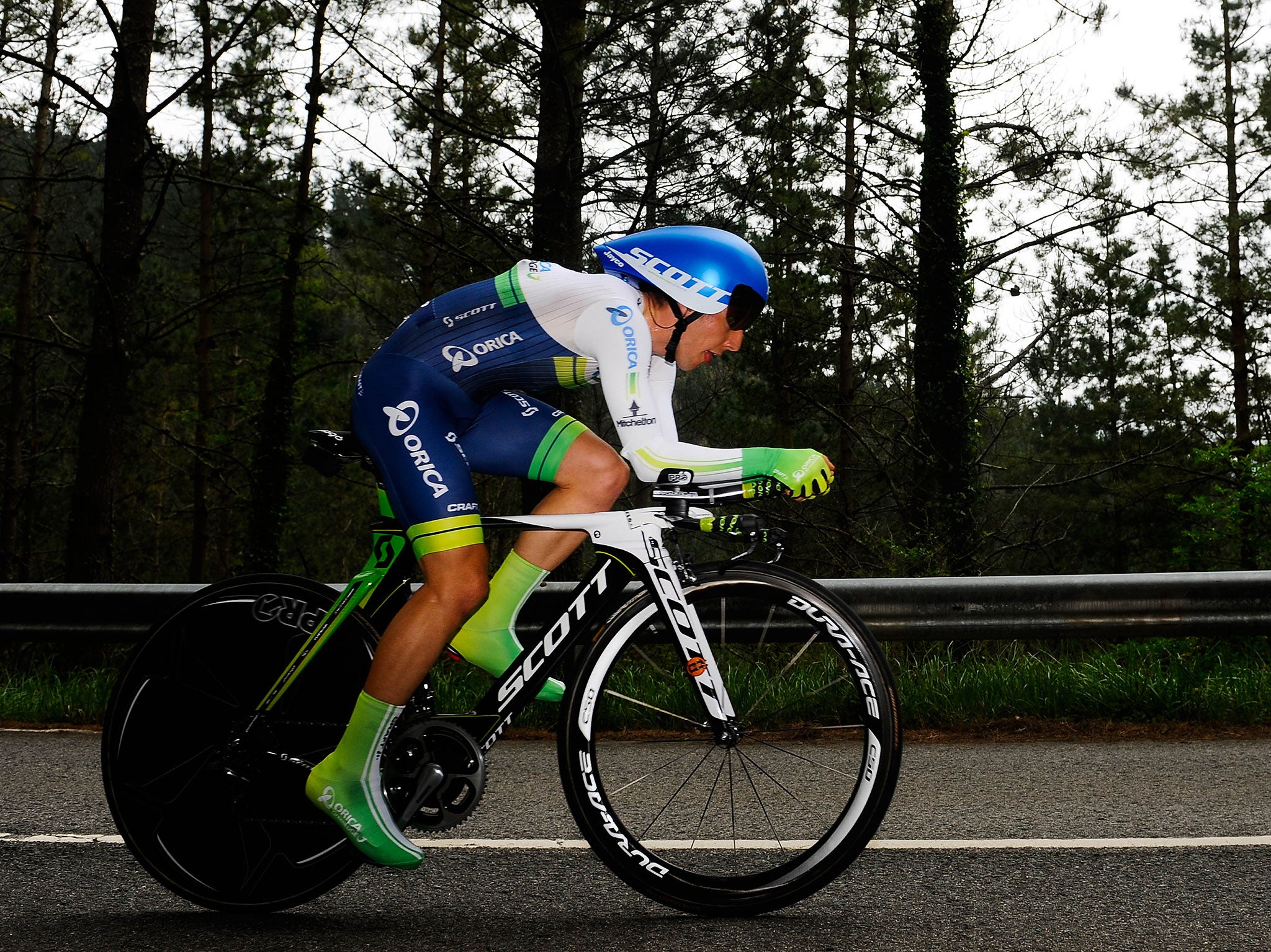 Simon Yates in action