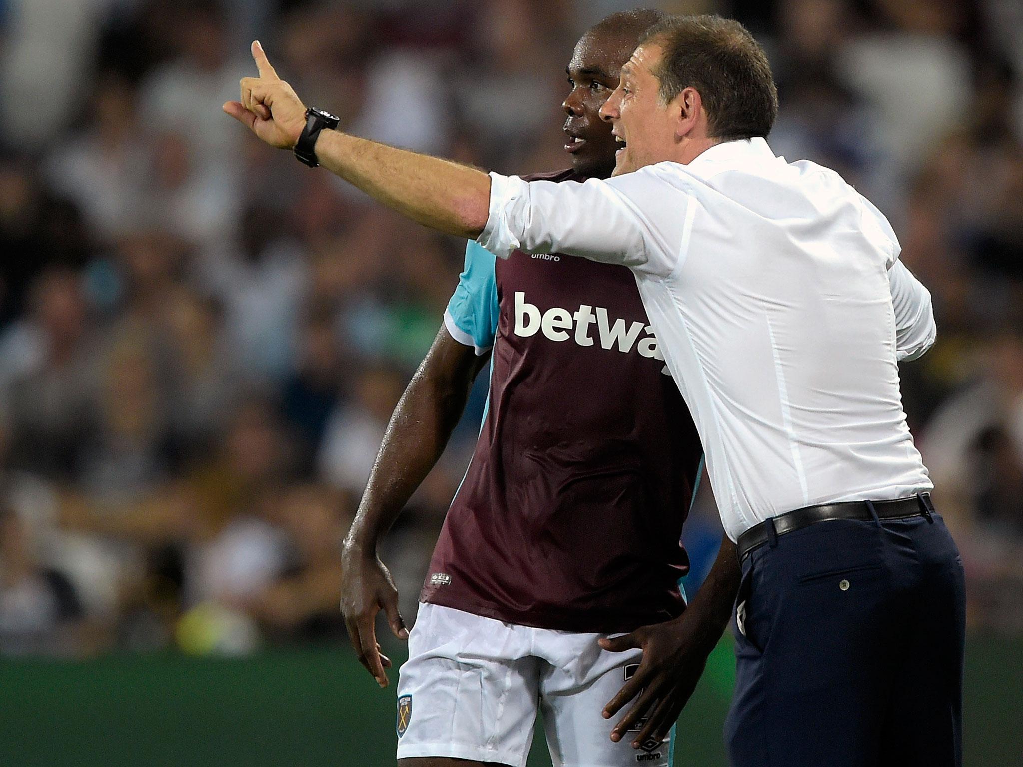 Frustrated West Ham manger, Slaven Bilic, issues instructions to his players