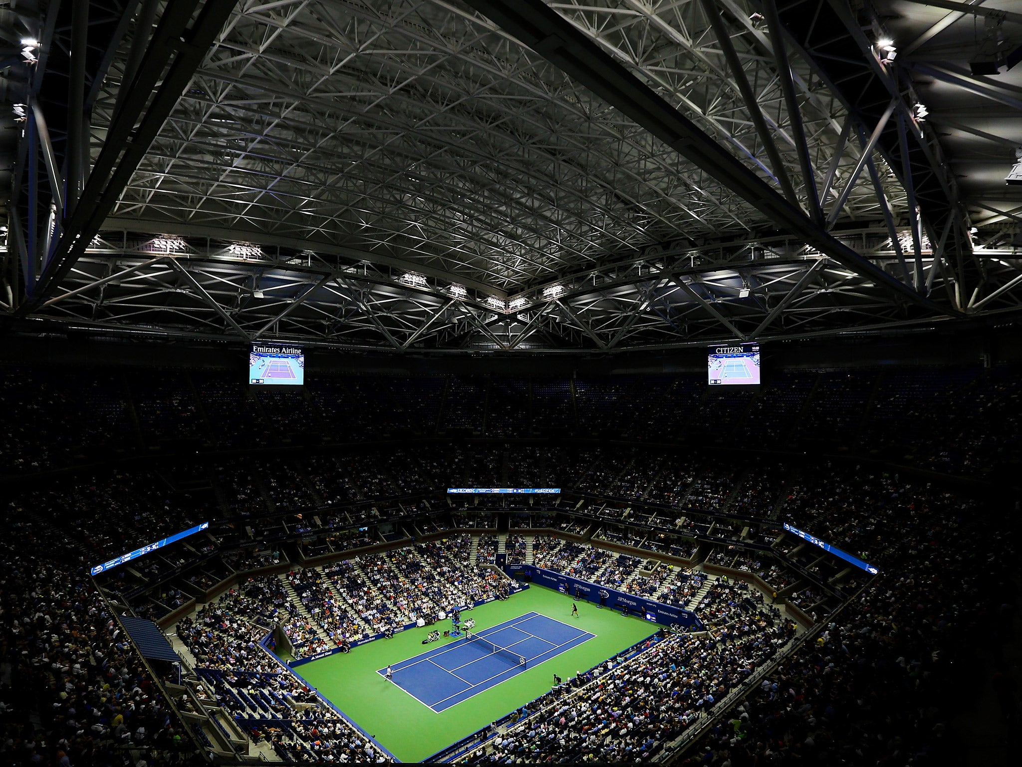 The Arthur Ashe Stadium roof was closed for the first time