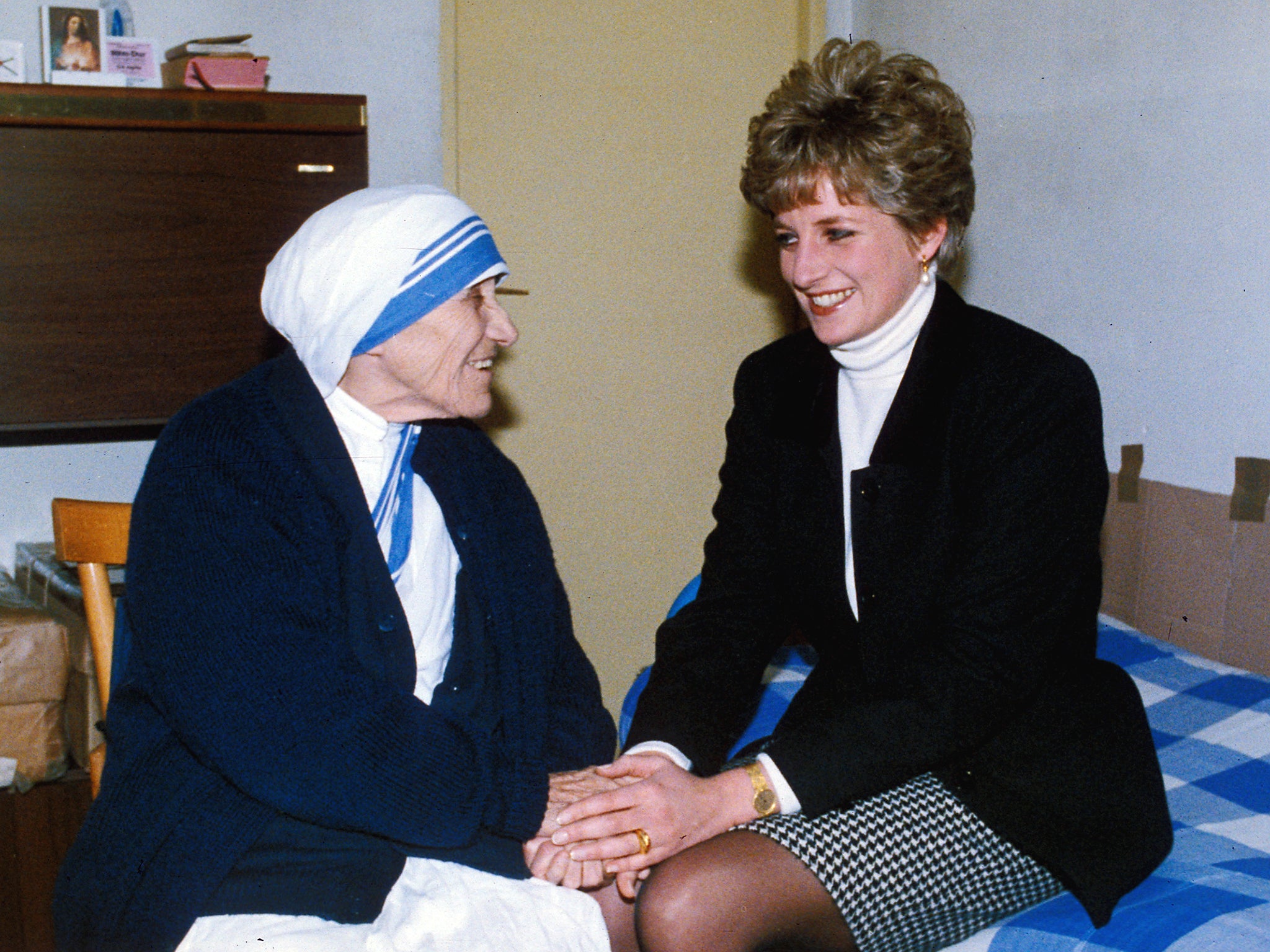 &#13;
Mother Teresa meeting the Princess of Wales meeting in 1992 &#13;