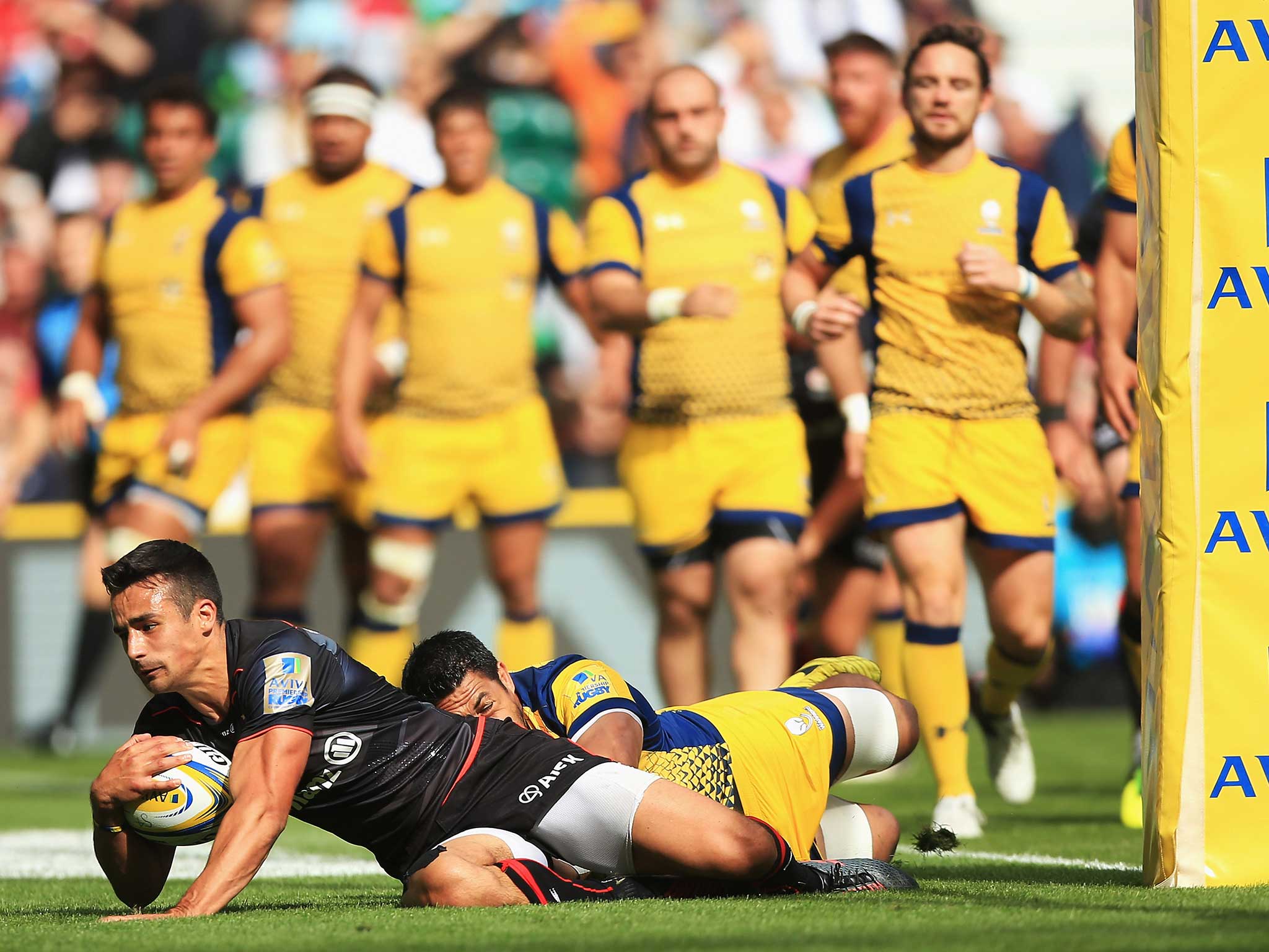 Alex Lozowski of Saracens scores his team's second try at Twickenham