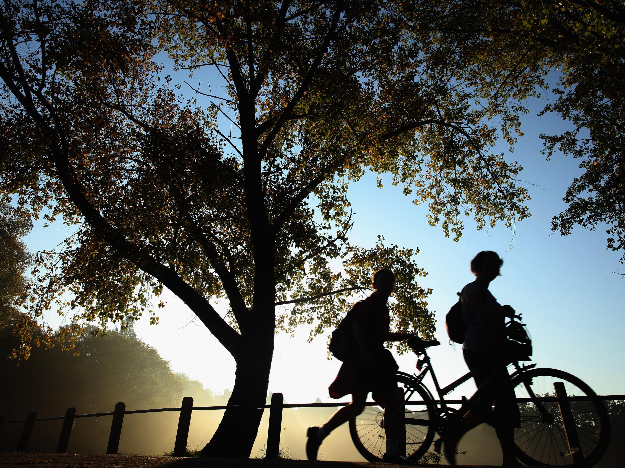 A three-day heatwave beginning on Monday, will treat Britons to balmy temperatures